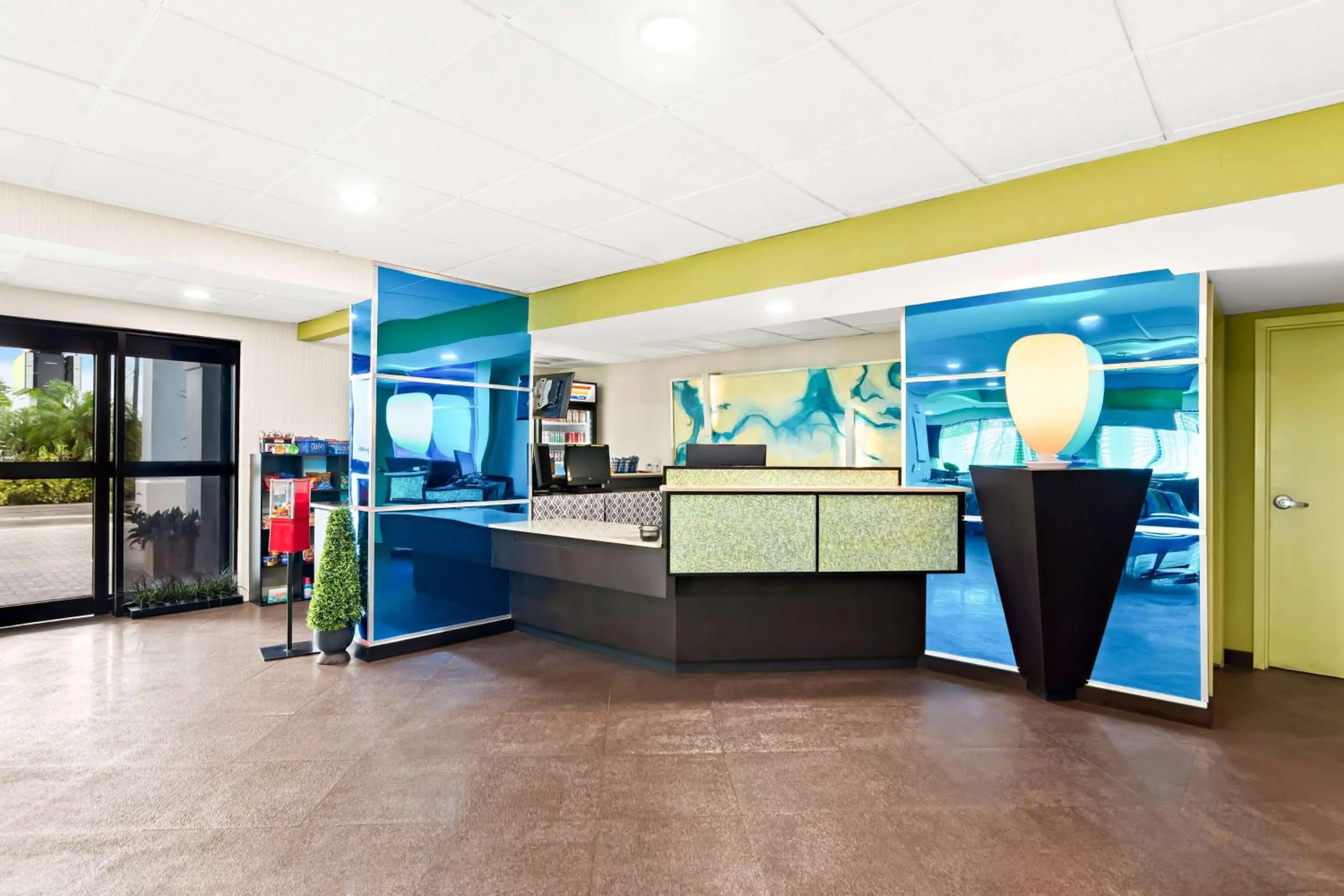 Lobby or reception in Best Western Lake Okeechobee