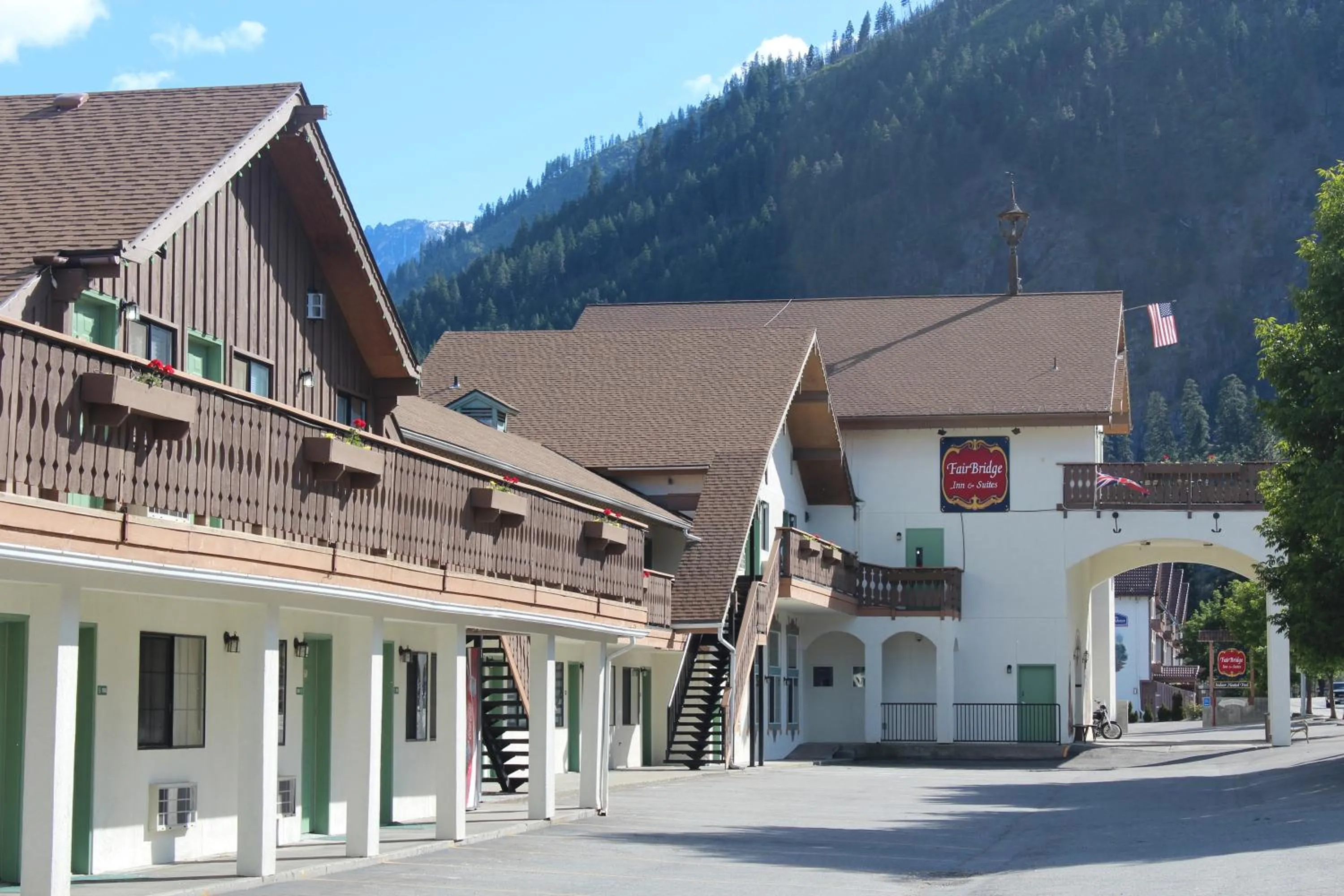 Facade/entrance in FairBridge Inn & Suites Leavenworth