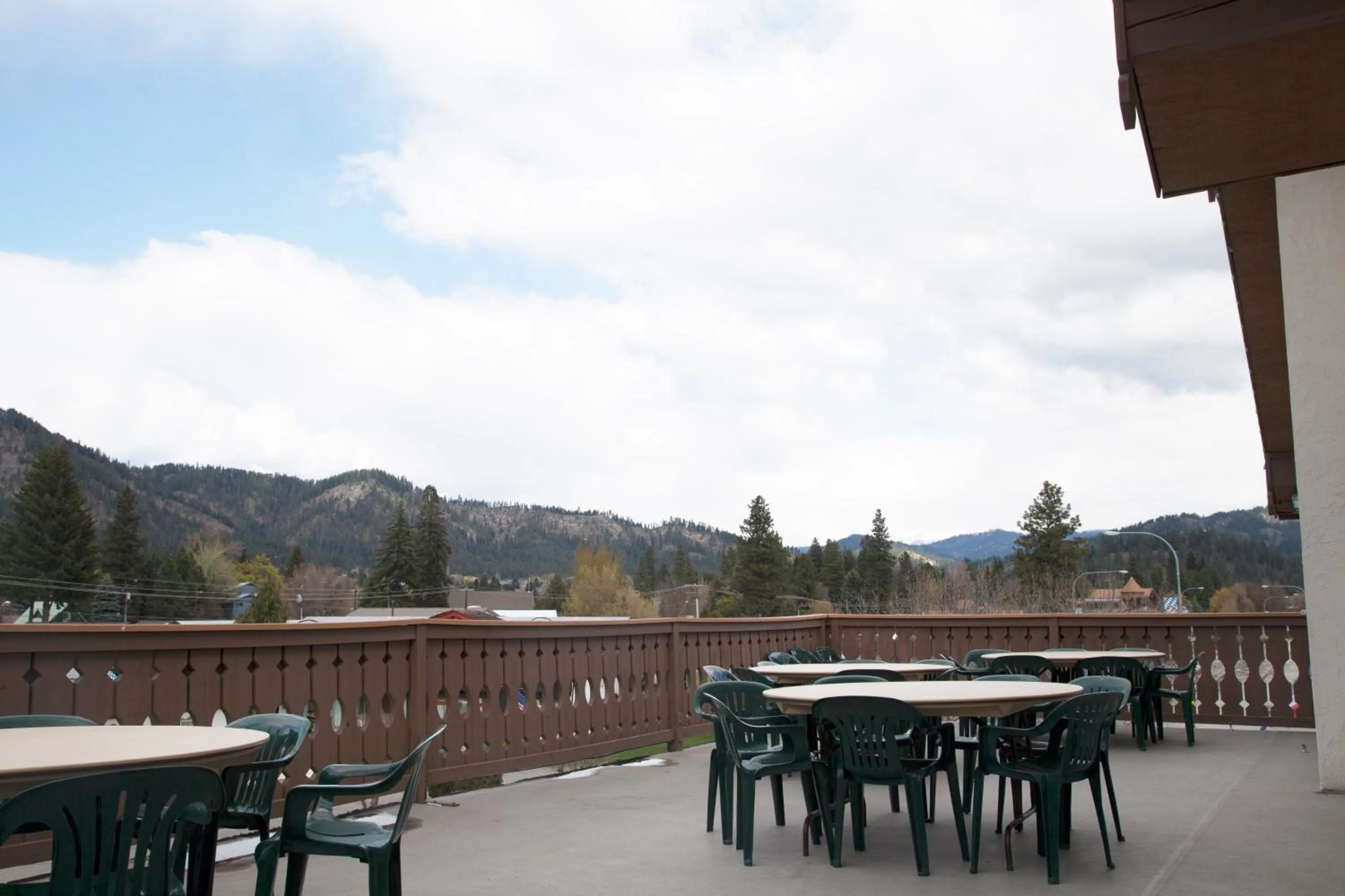 Patio in FairBridge Inn & Suites Leavenworth