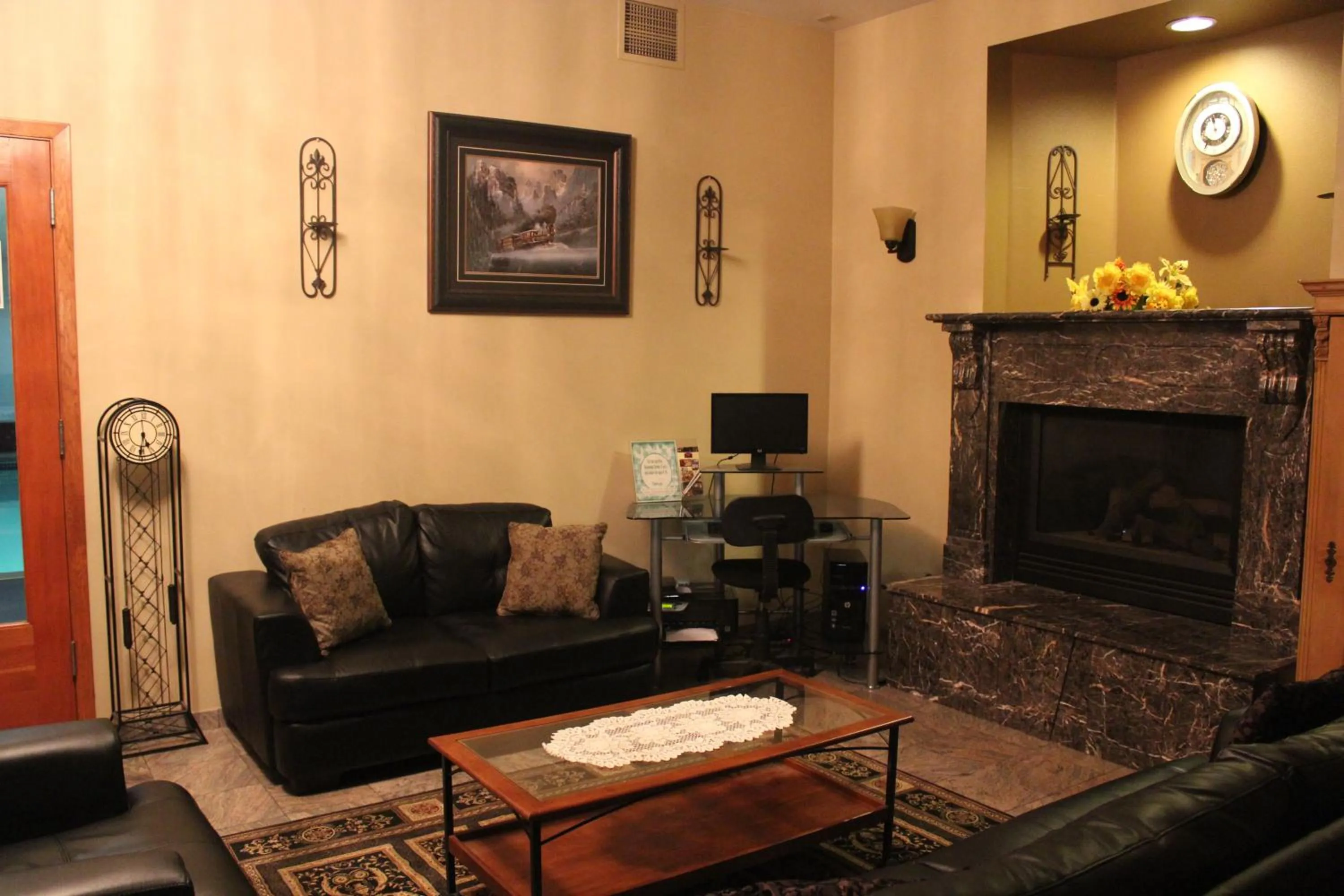 Lobby or reception in FairBridge Inn & Suites Leavenworth