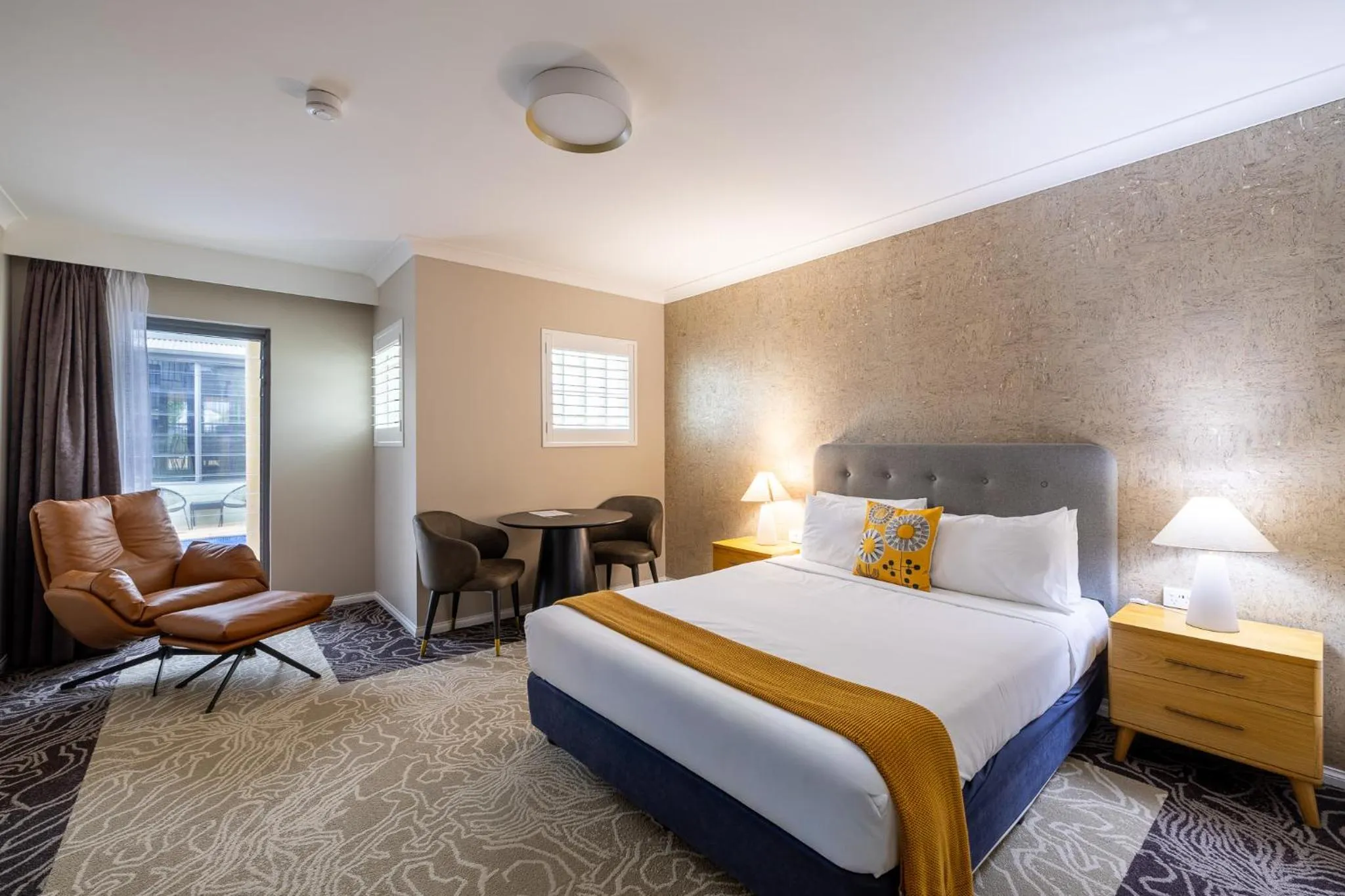 Photo of the whole room, Bed in Mandala Signature Berry