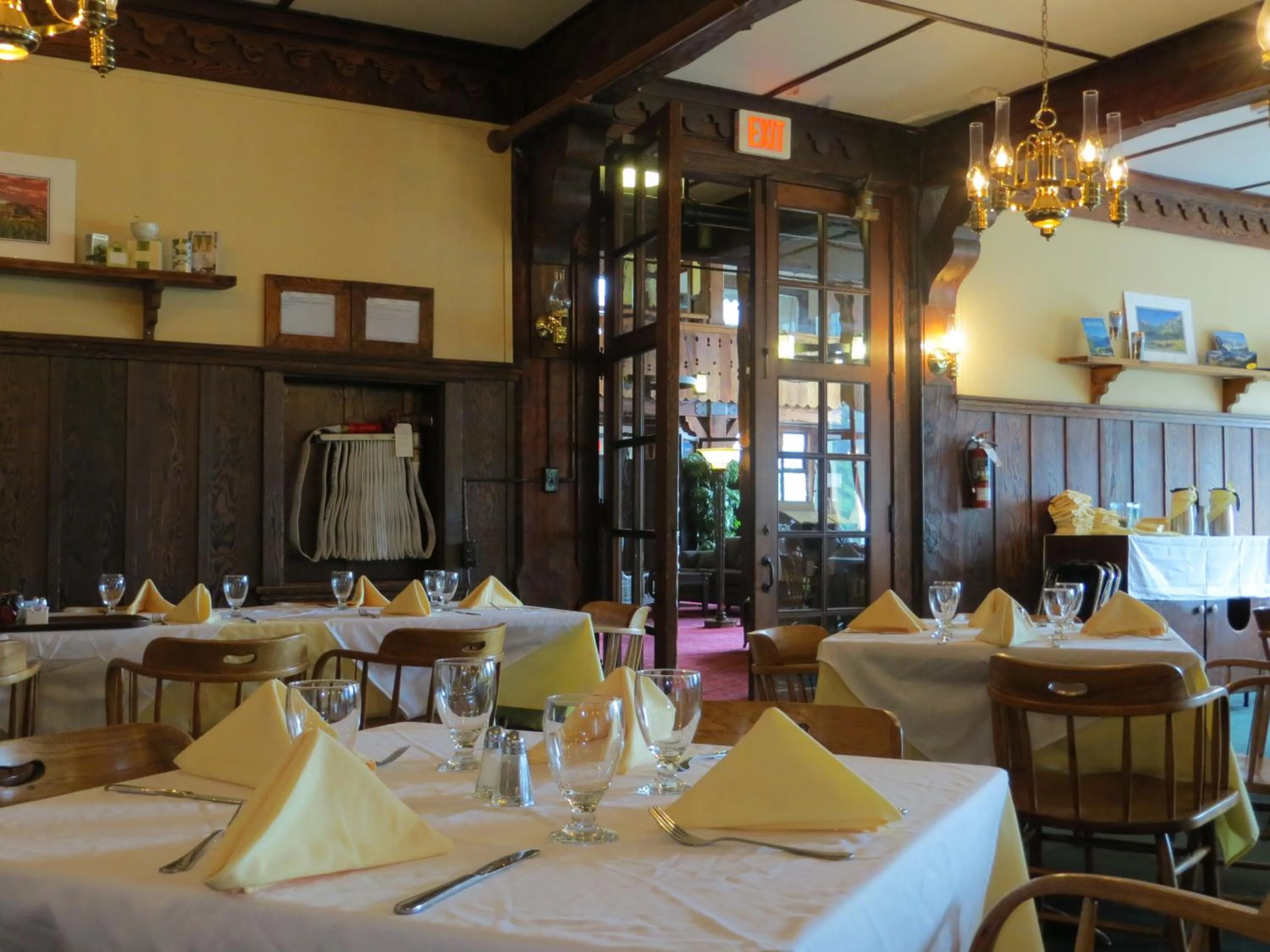 Restaurant/places to eat in Prince of Wales Hotel