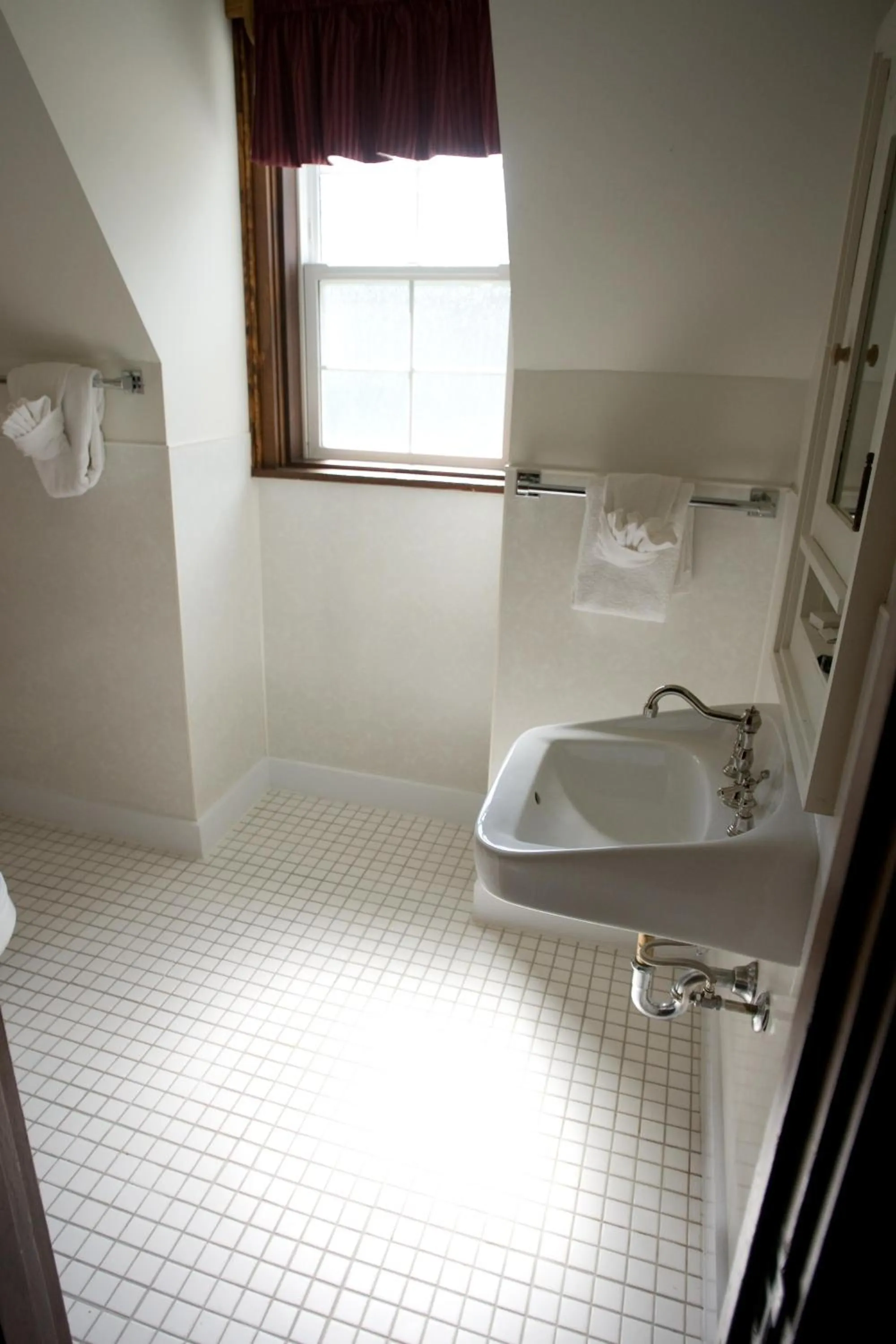 Bathroom in Prince of Wales Hotel