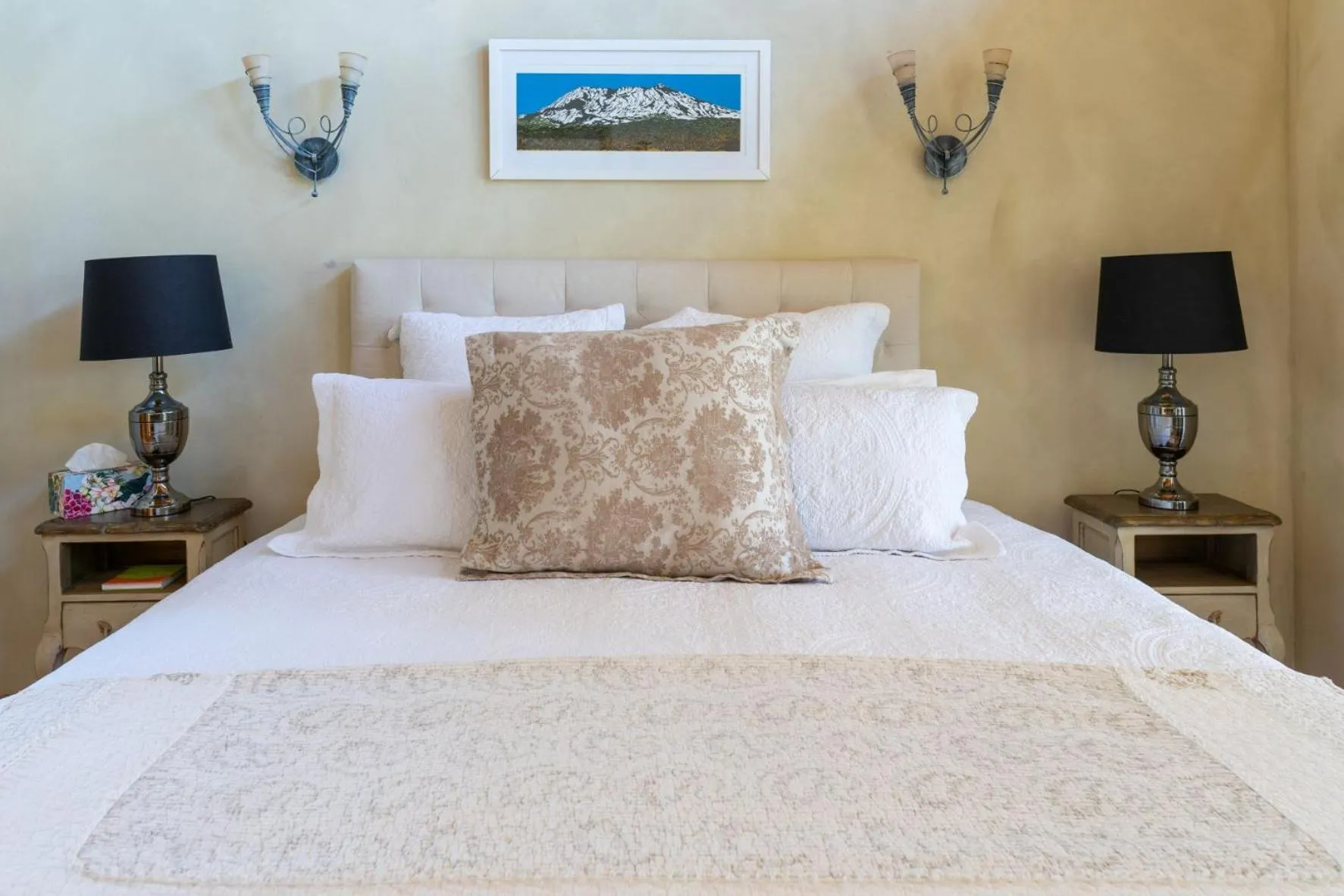 Bed in Antria Boutique Lodge