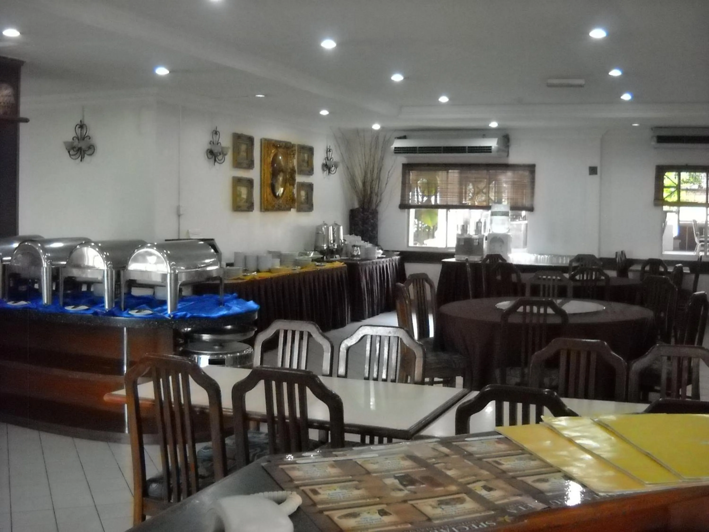 Restaurant/places to eat in Hotel Seri Malaysia Port Dickson