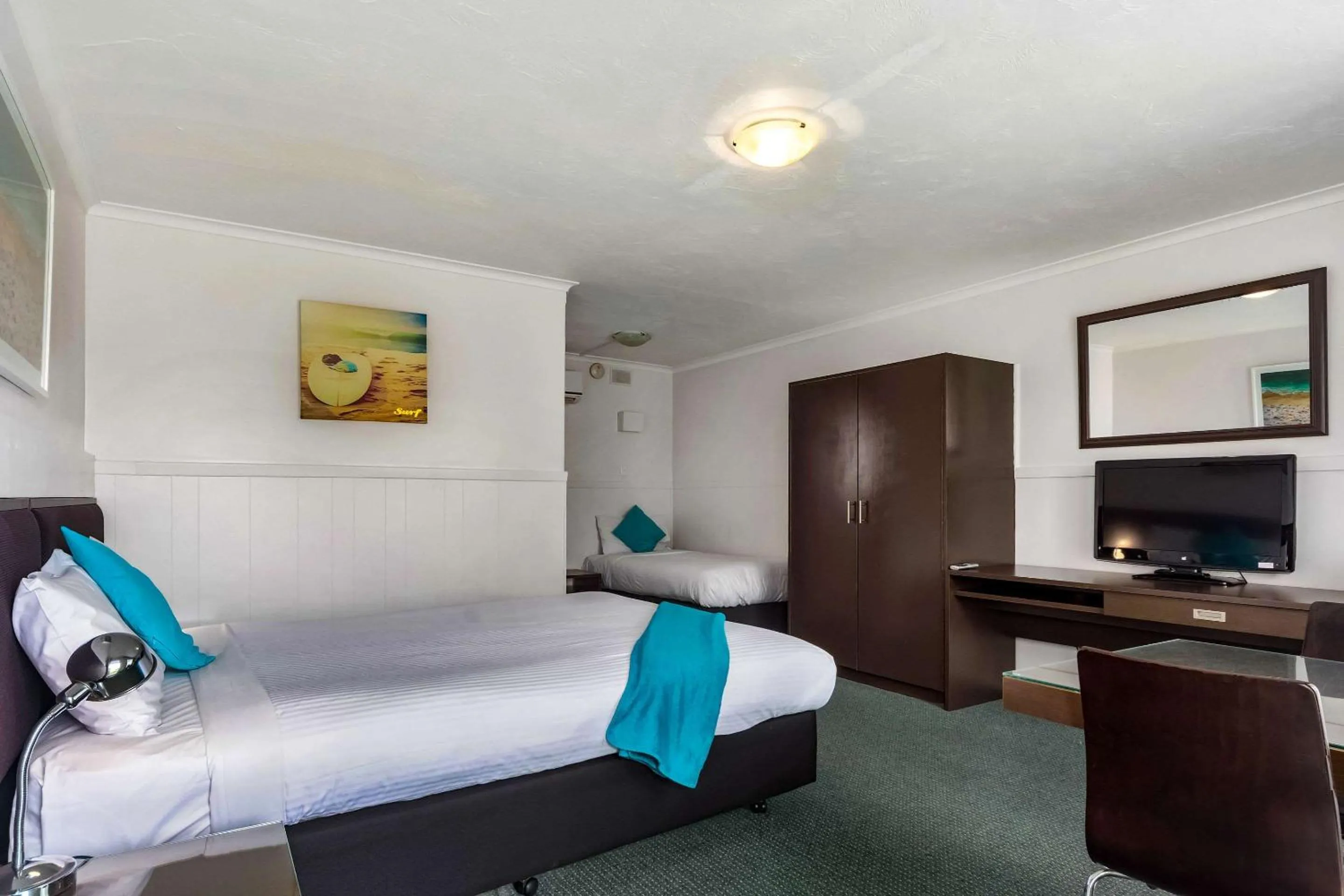 Photo of the whole room in Comfort Inn Victor Harbor