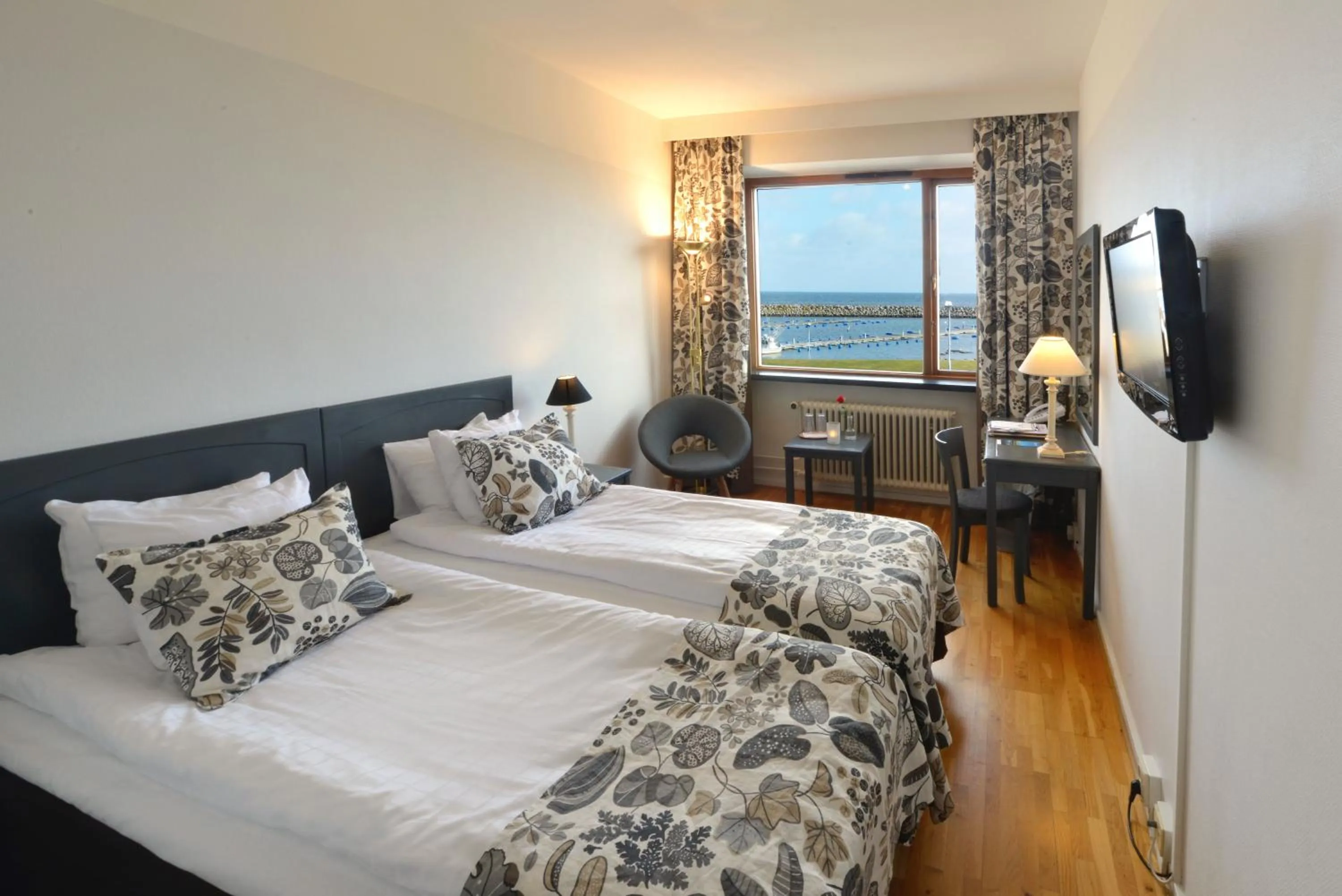 Sea view, Bed in Hotel Svea, BW Signature Collection