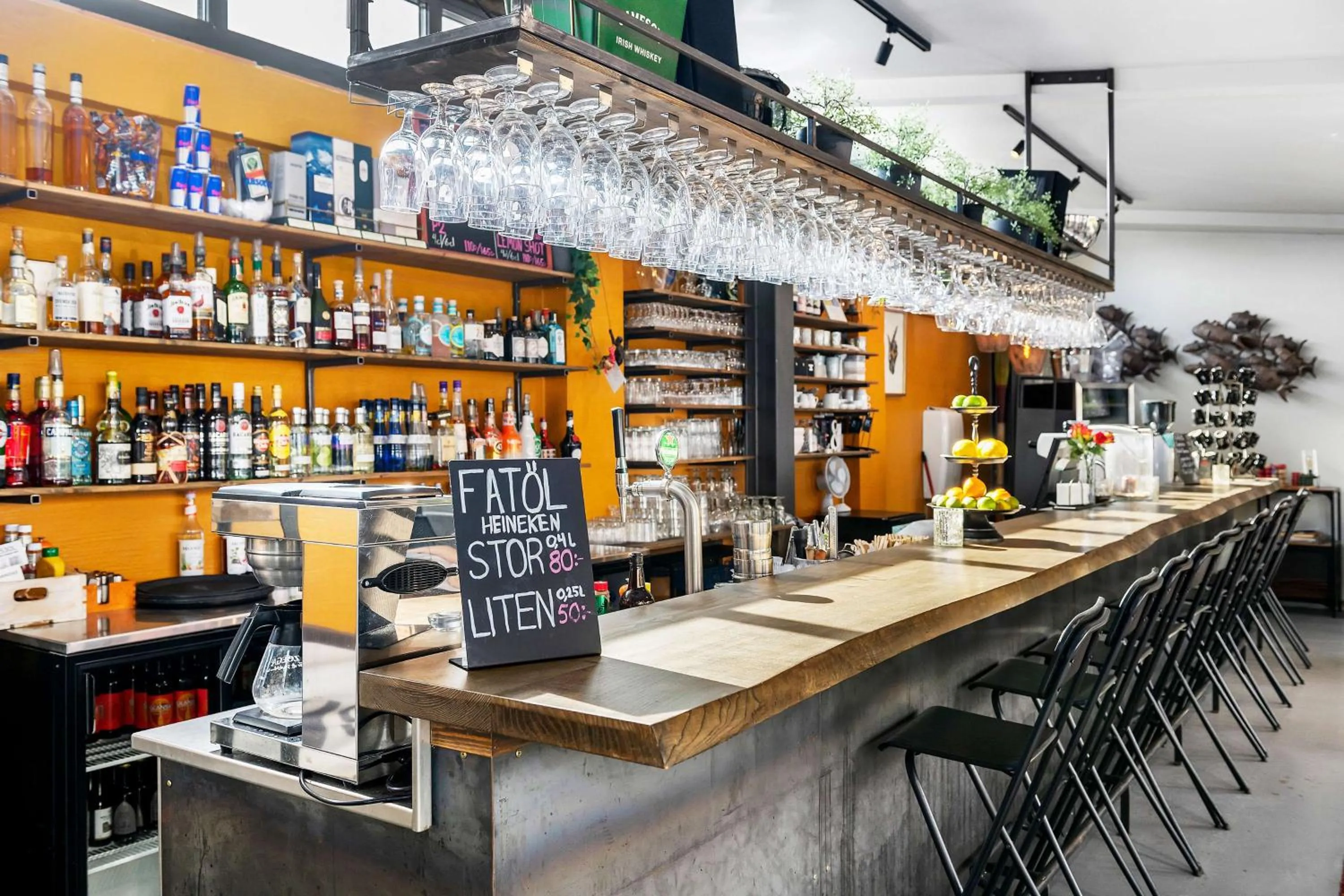 Lounge or bar in Hotel Svea, BW Signature Collection