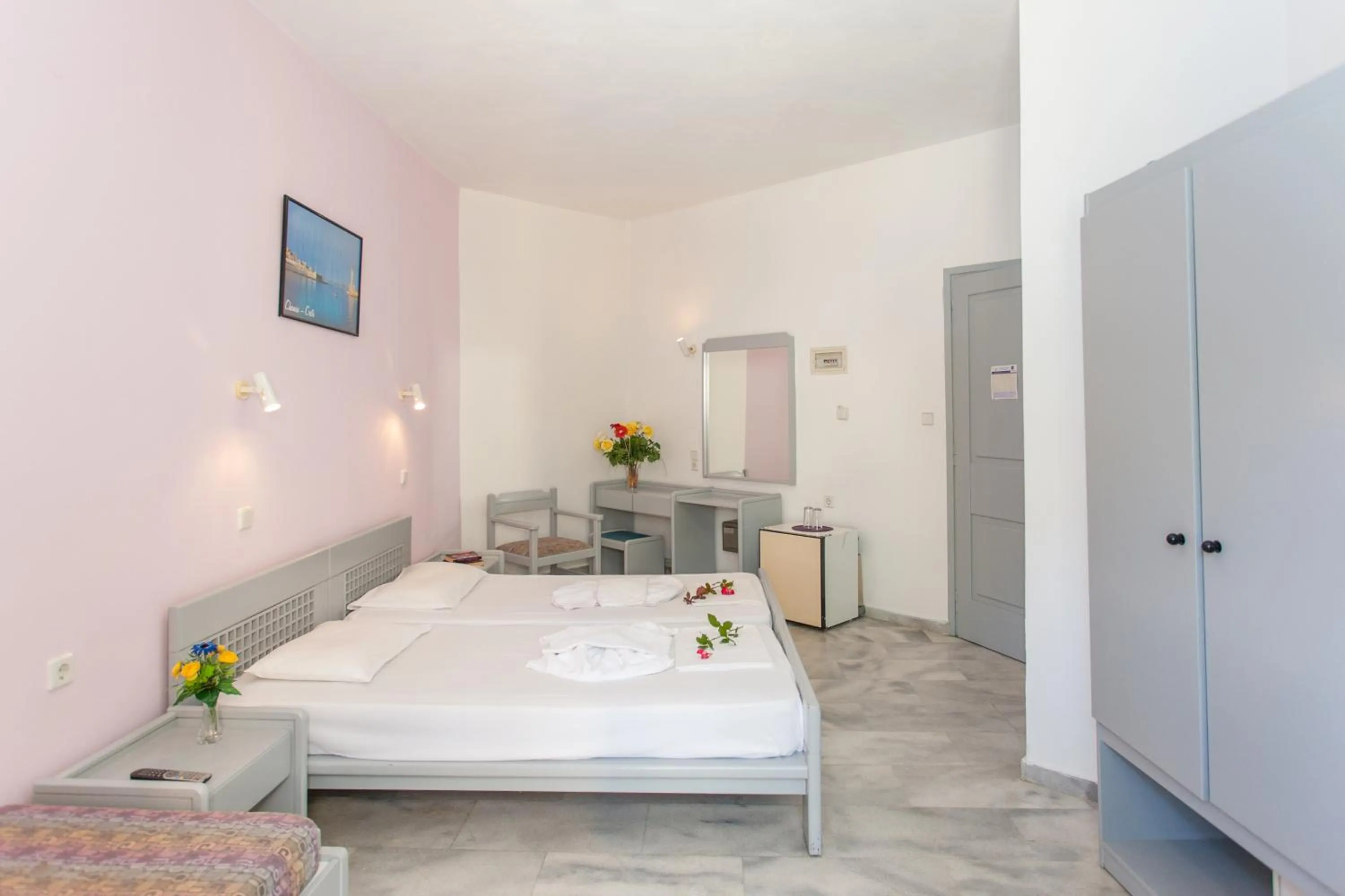 Photo of the whole room, Bed in Akasti Hotel