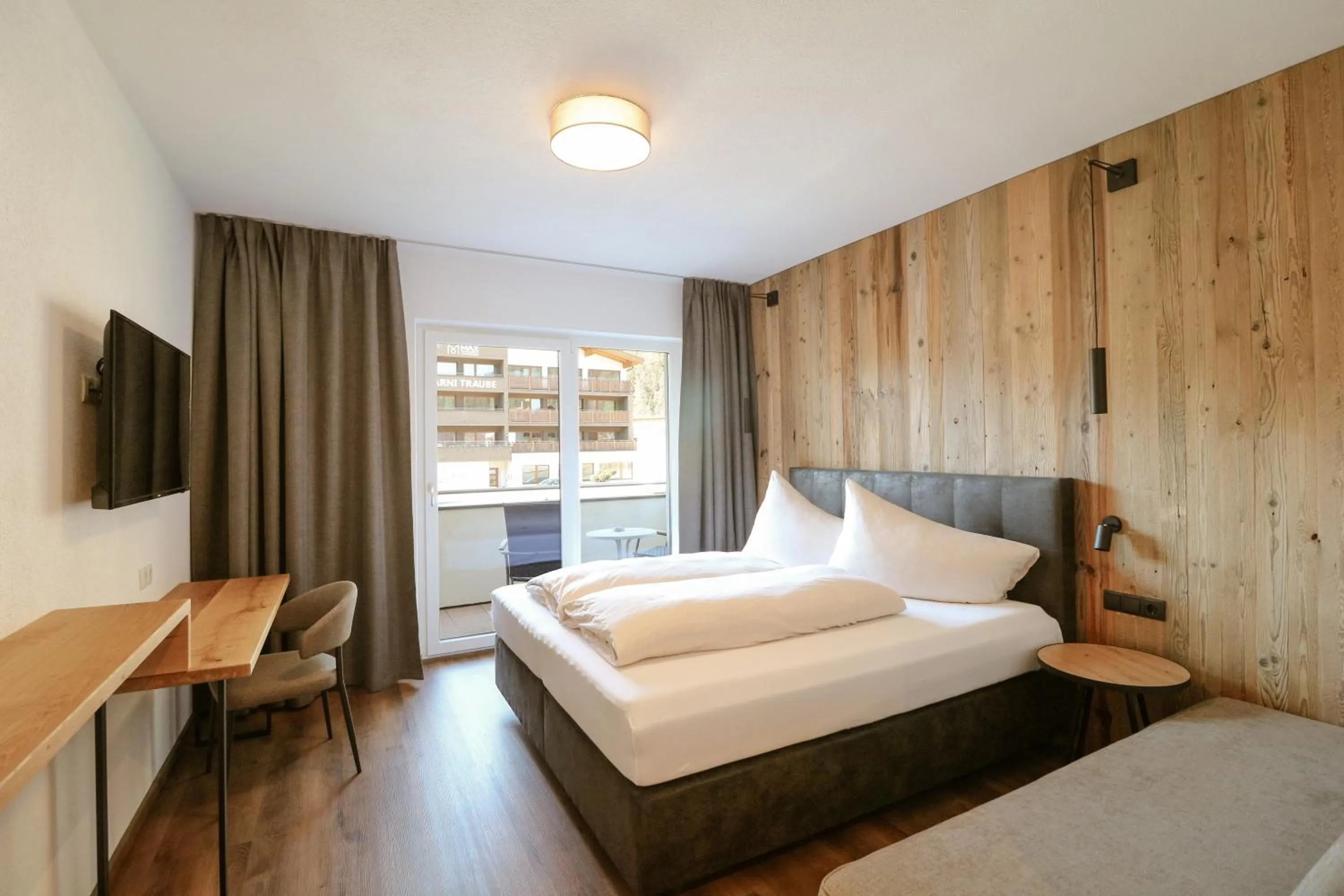 Photo of the whole room, Bed in Hotel Traube