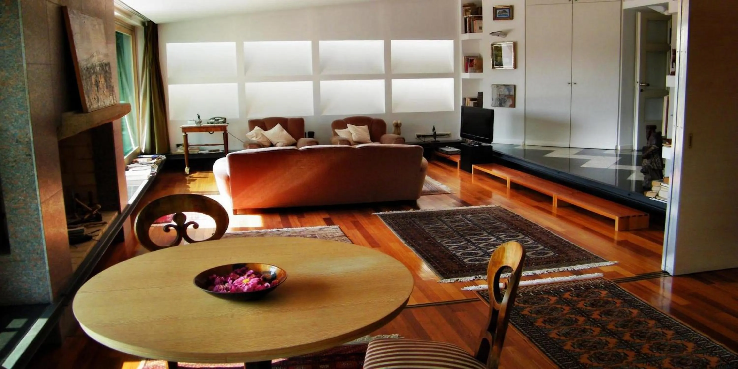 Dining area in Hotel President