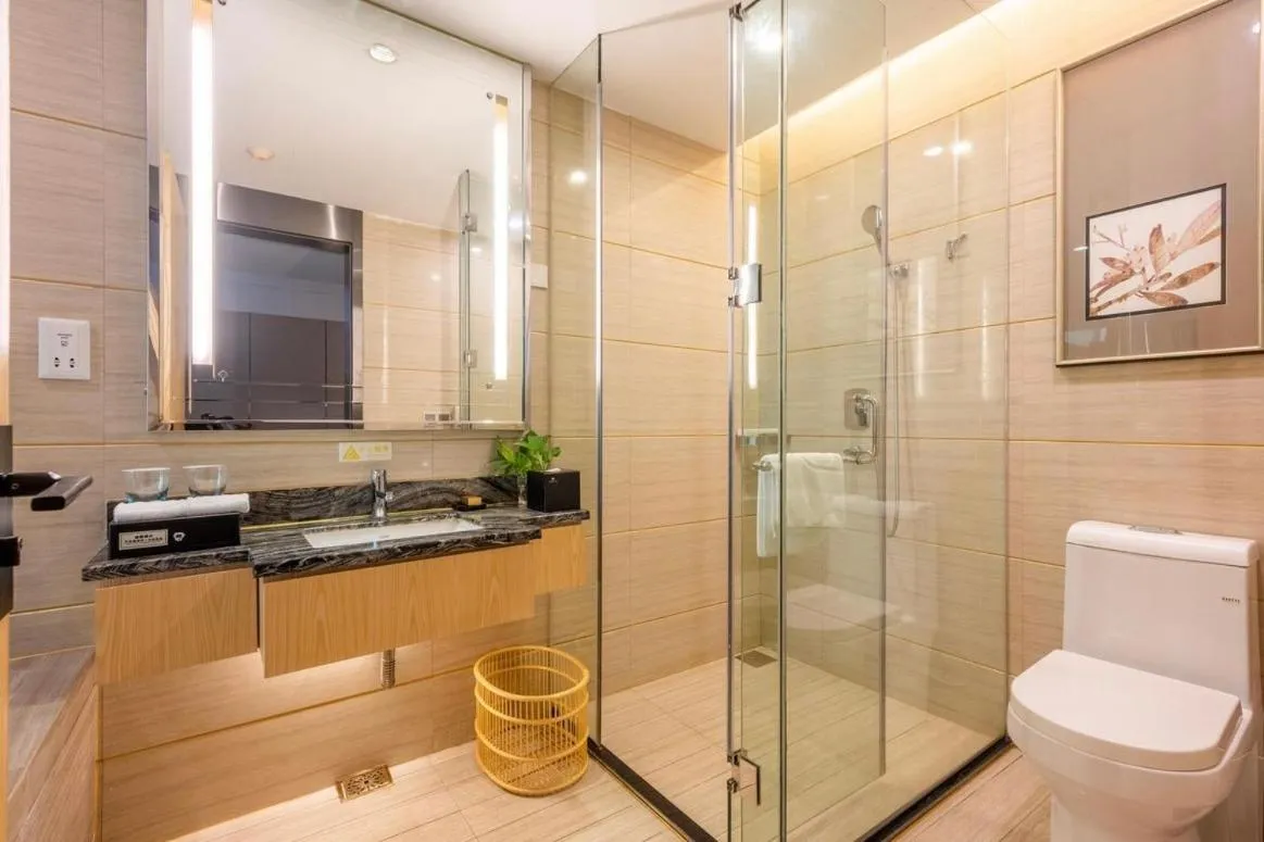 Bathroom in Shenzhen Shuidu Holiday Hotel, North Railway Station