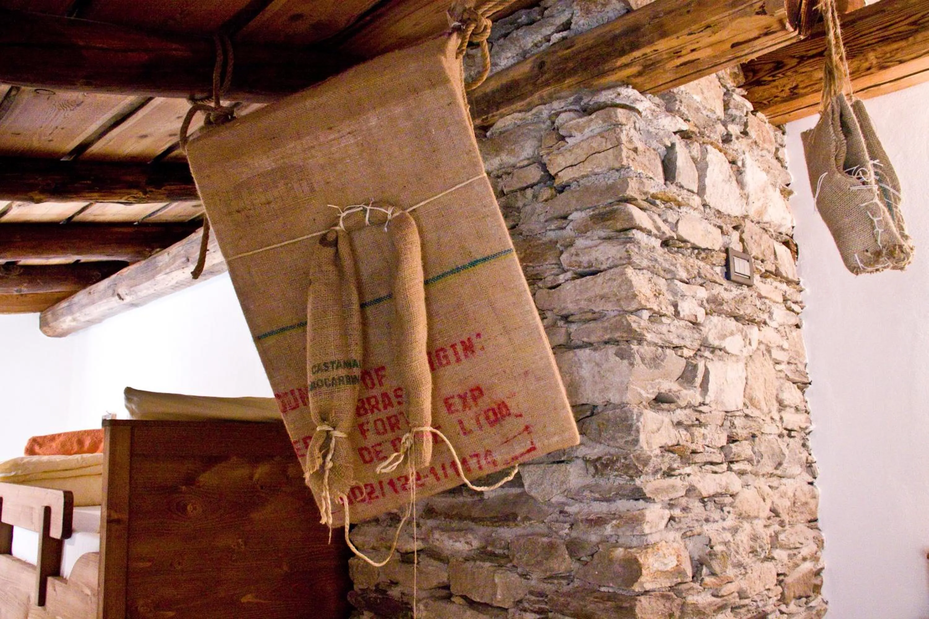 Decorative detail in Contrada Beltramelli