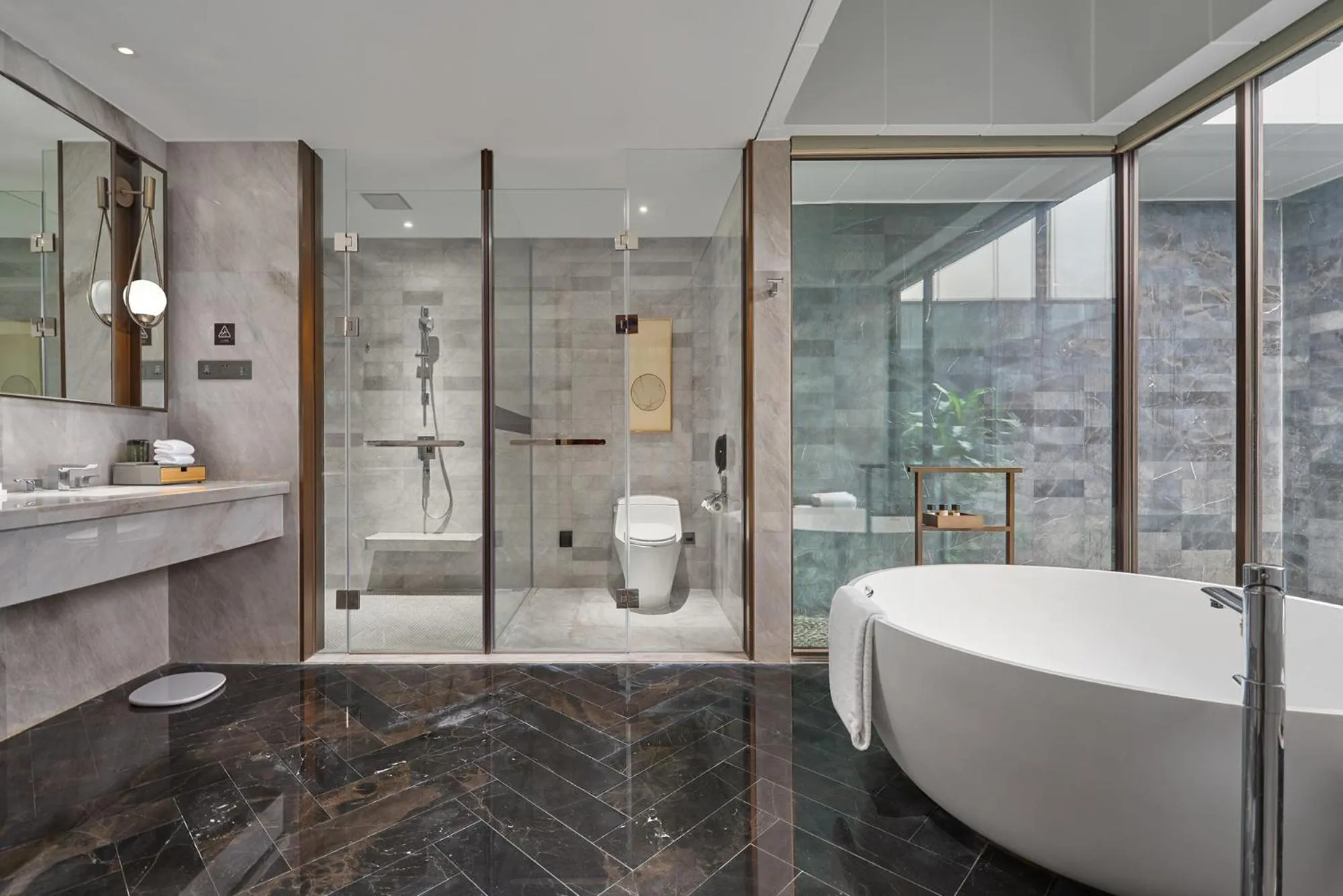 Bathroom in Dongguan DongCheng International Hotel