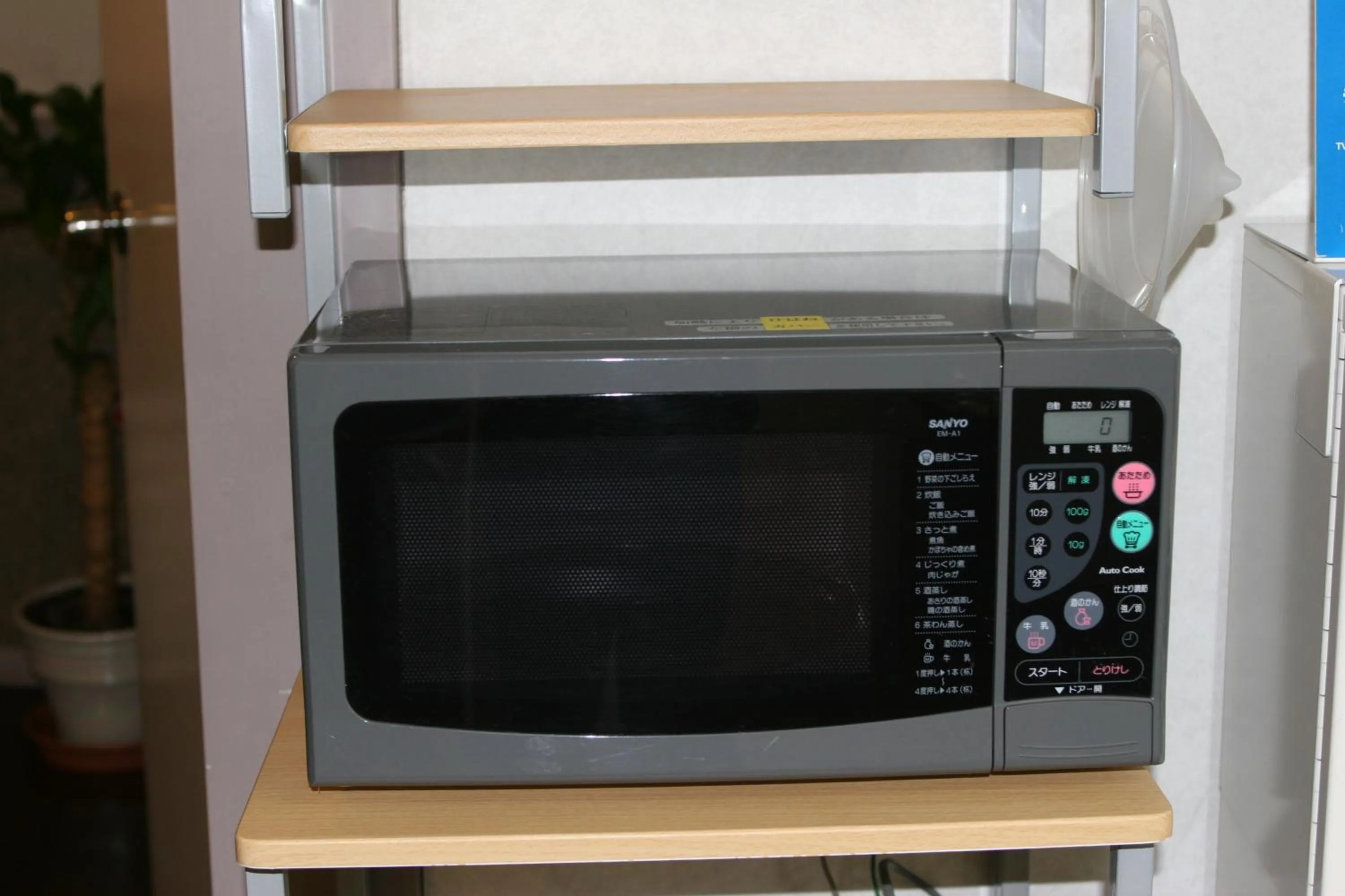 Communal kitchen in Hotel Meijiya