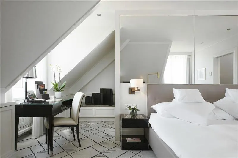 Bedroom, Bed in Storchen Zürich - Lifestyle Boutique Hotel