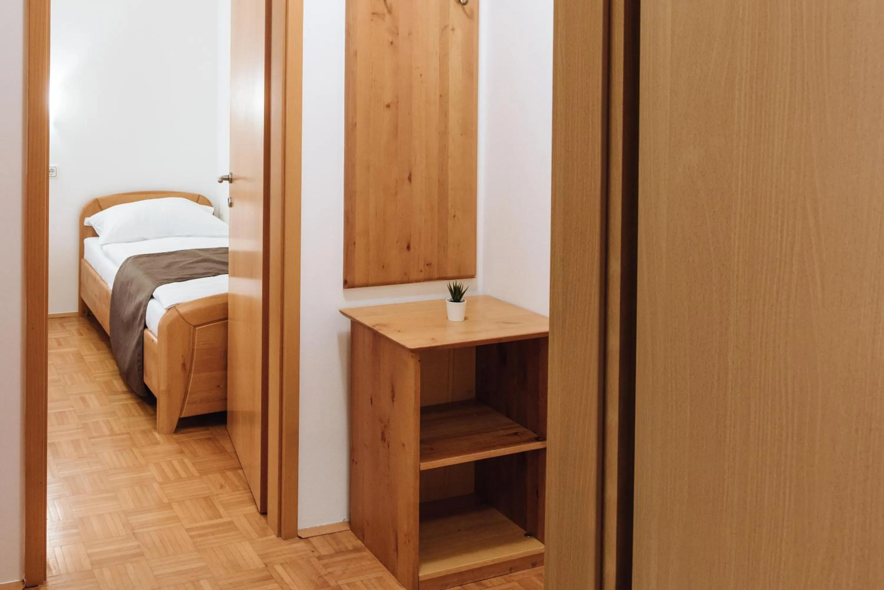 Bedroom, Bed in Rooms Reaktiv