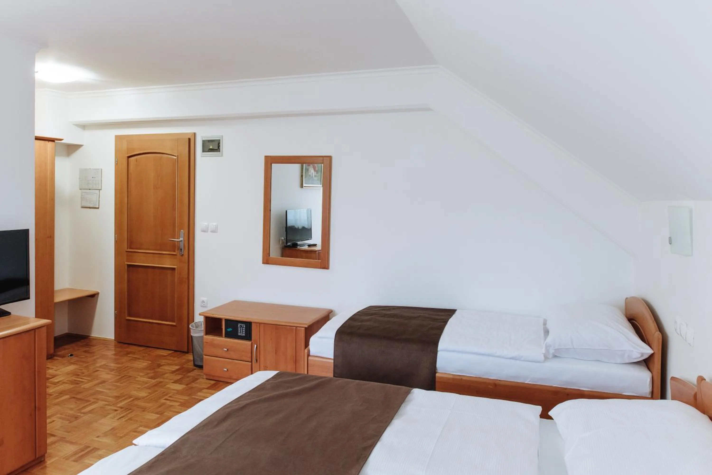 Bed in Rooms Reaktiv