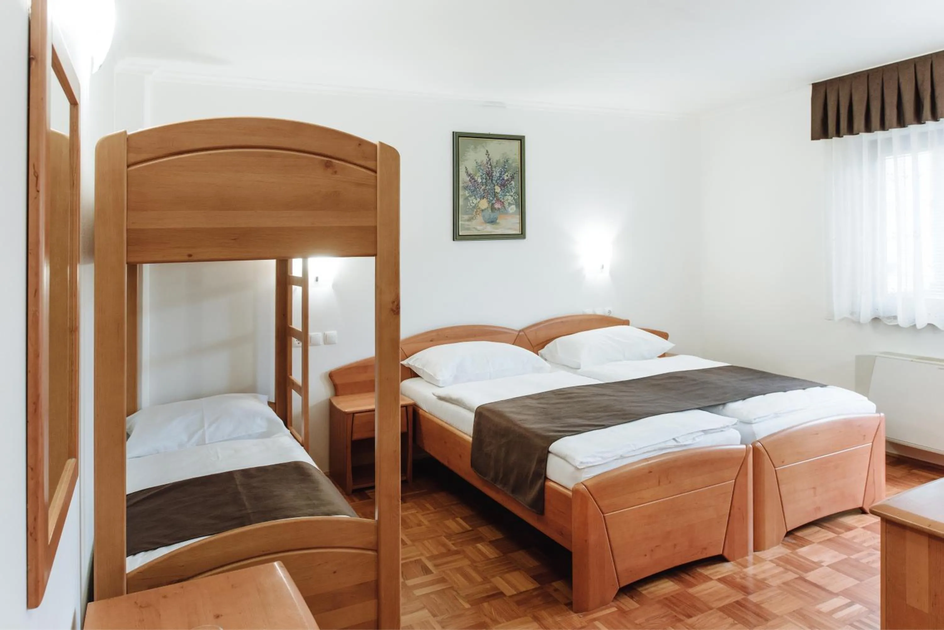 Bed in Rooms Reaktiv