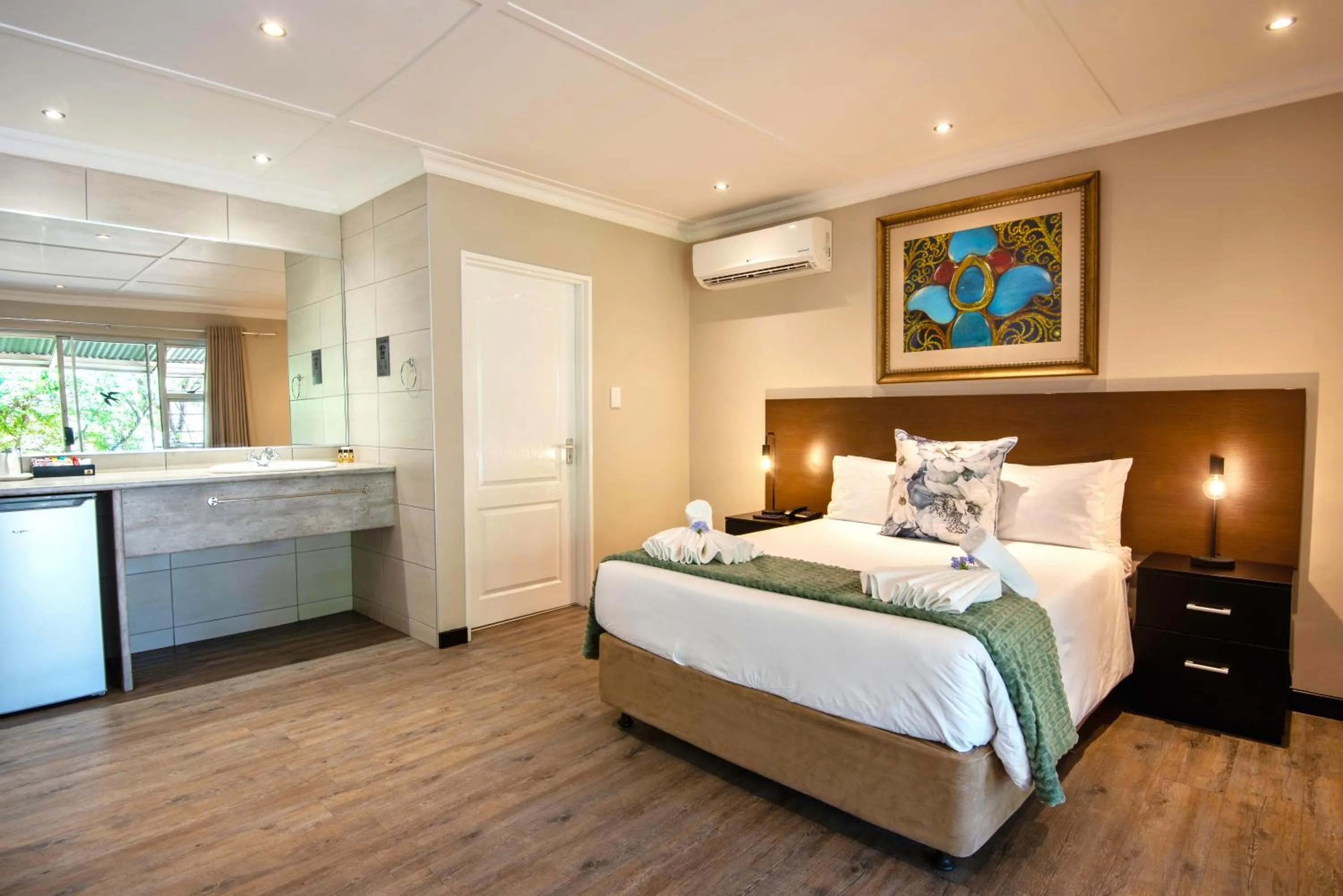 Bed in Arebbusch Travel Lodge