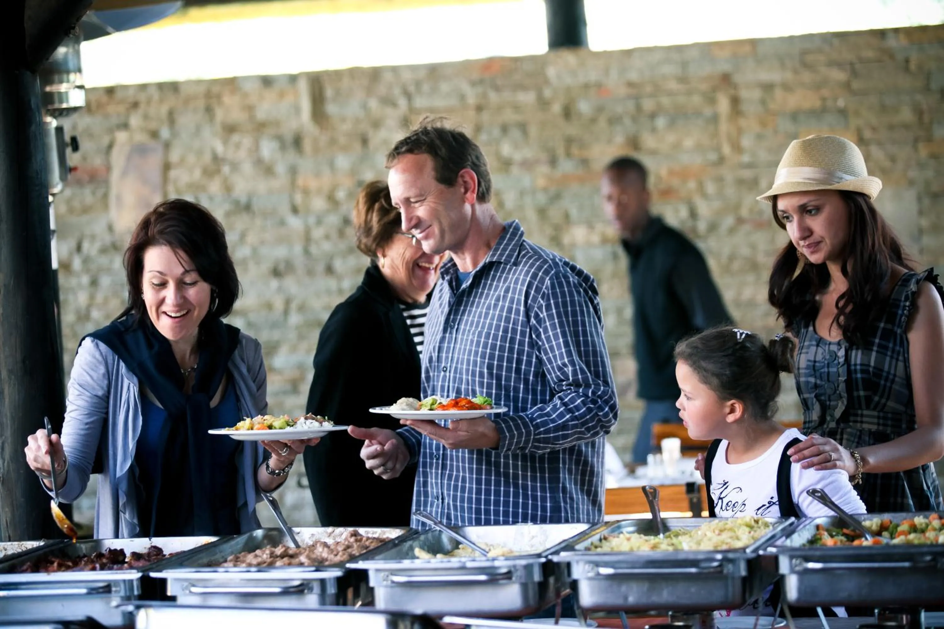 Restaurant/places to eat in Arebbusch Travel Lodge