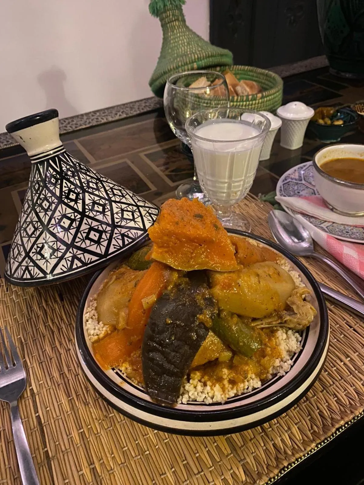 Restaurant/places to eat in Riad Simon