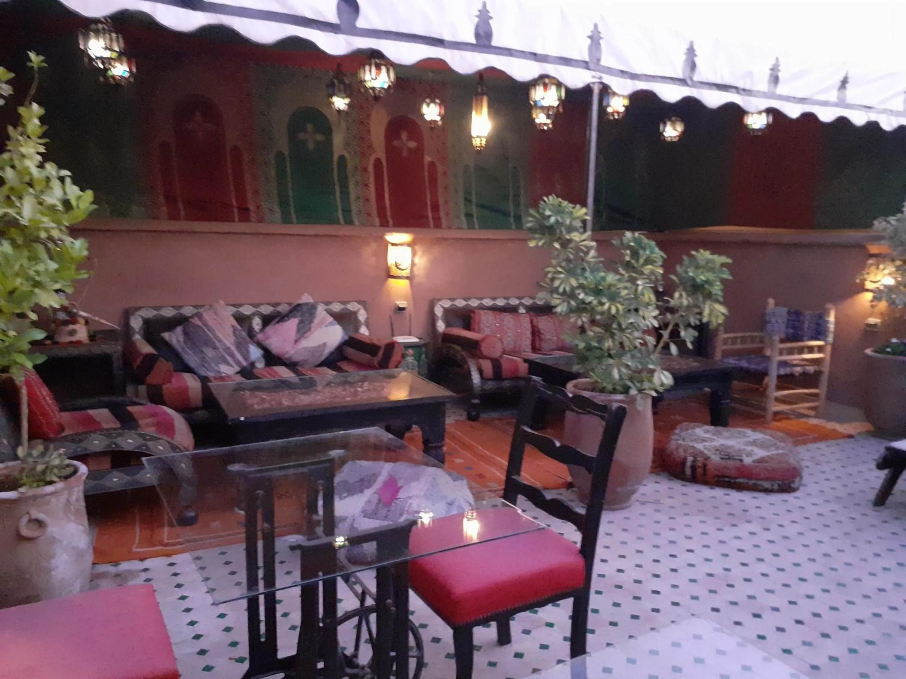 Restaurant/places to eat in Riad Simon