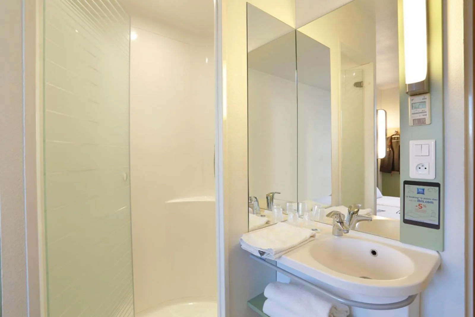 Bathroom in First Inn Hotel