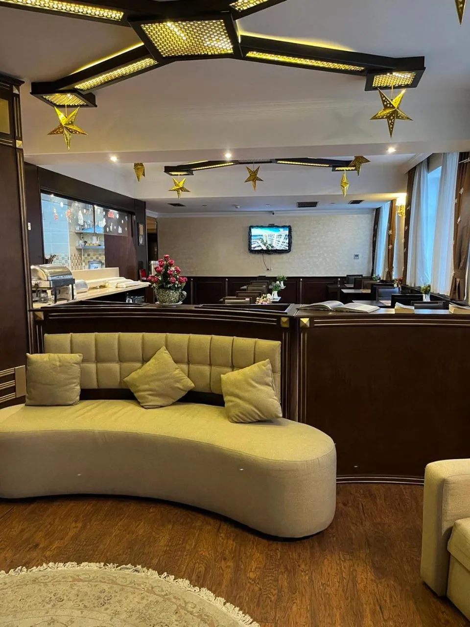 Restaurant/places to eat in Smith Hotel