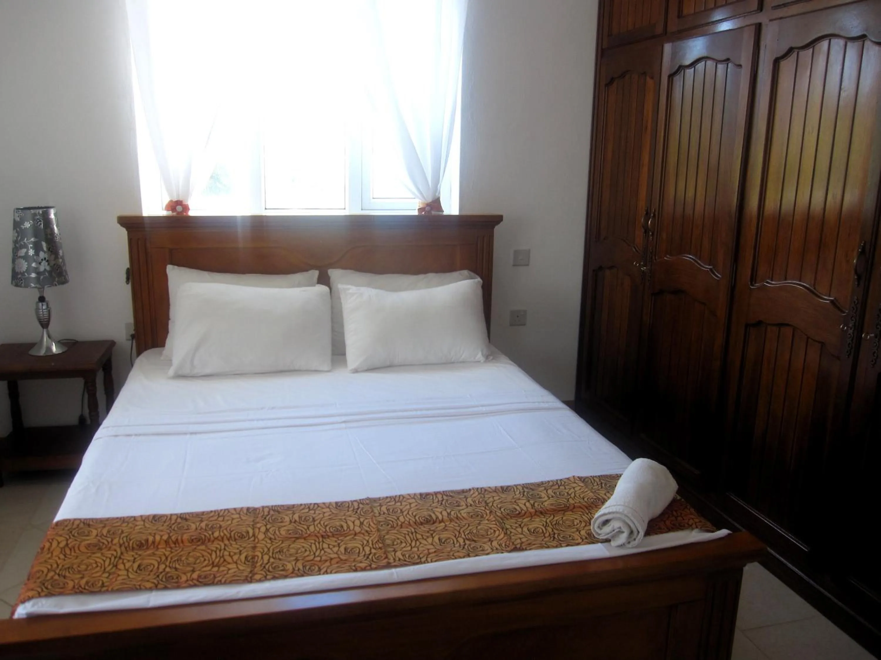 Balcony/Terrace, Bed in Golden Rod villa