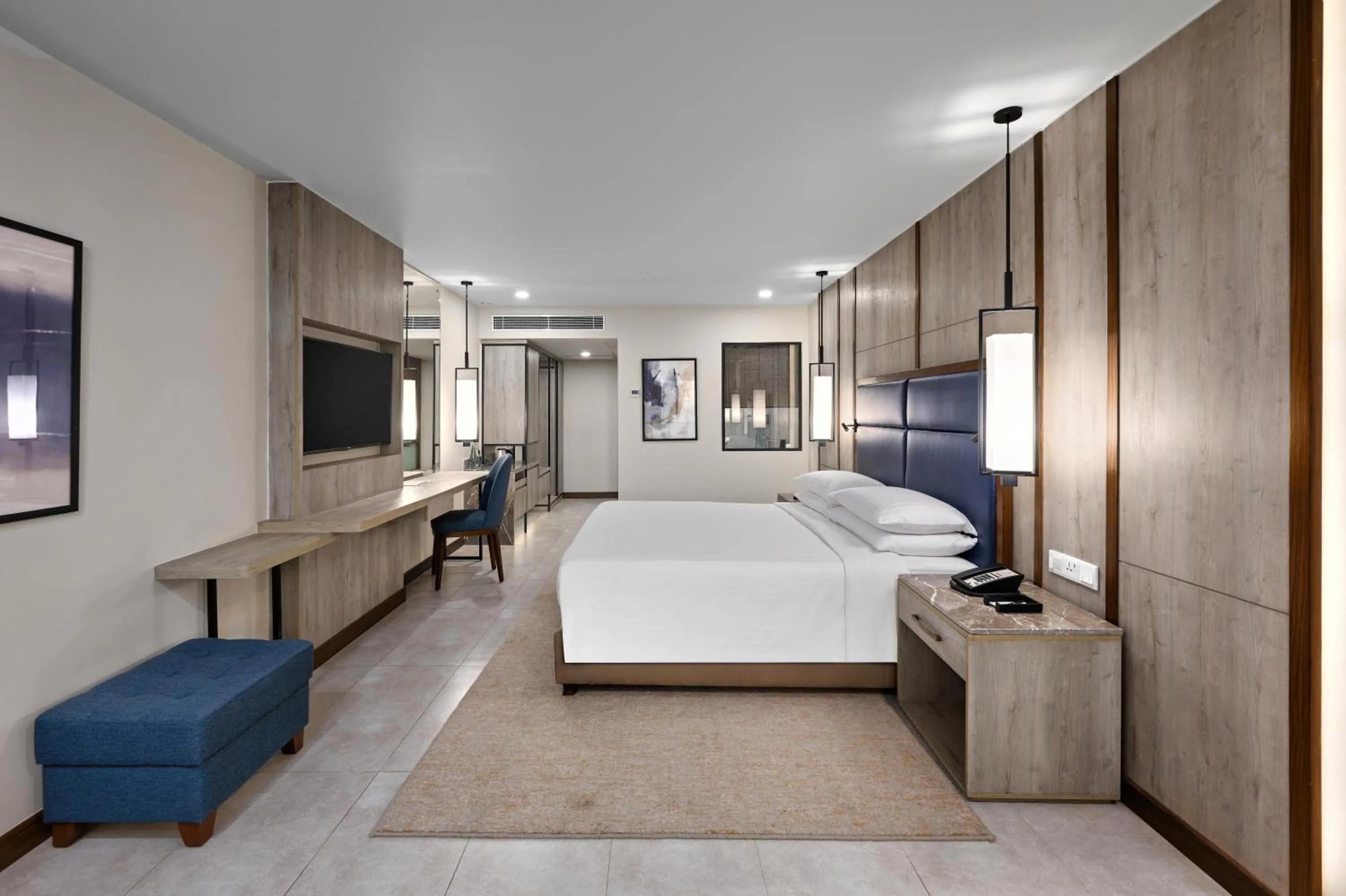 Bed in Karachi Marriott Hotel