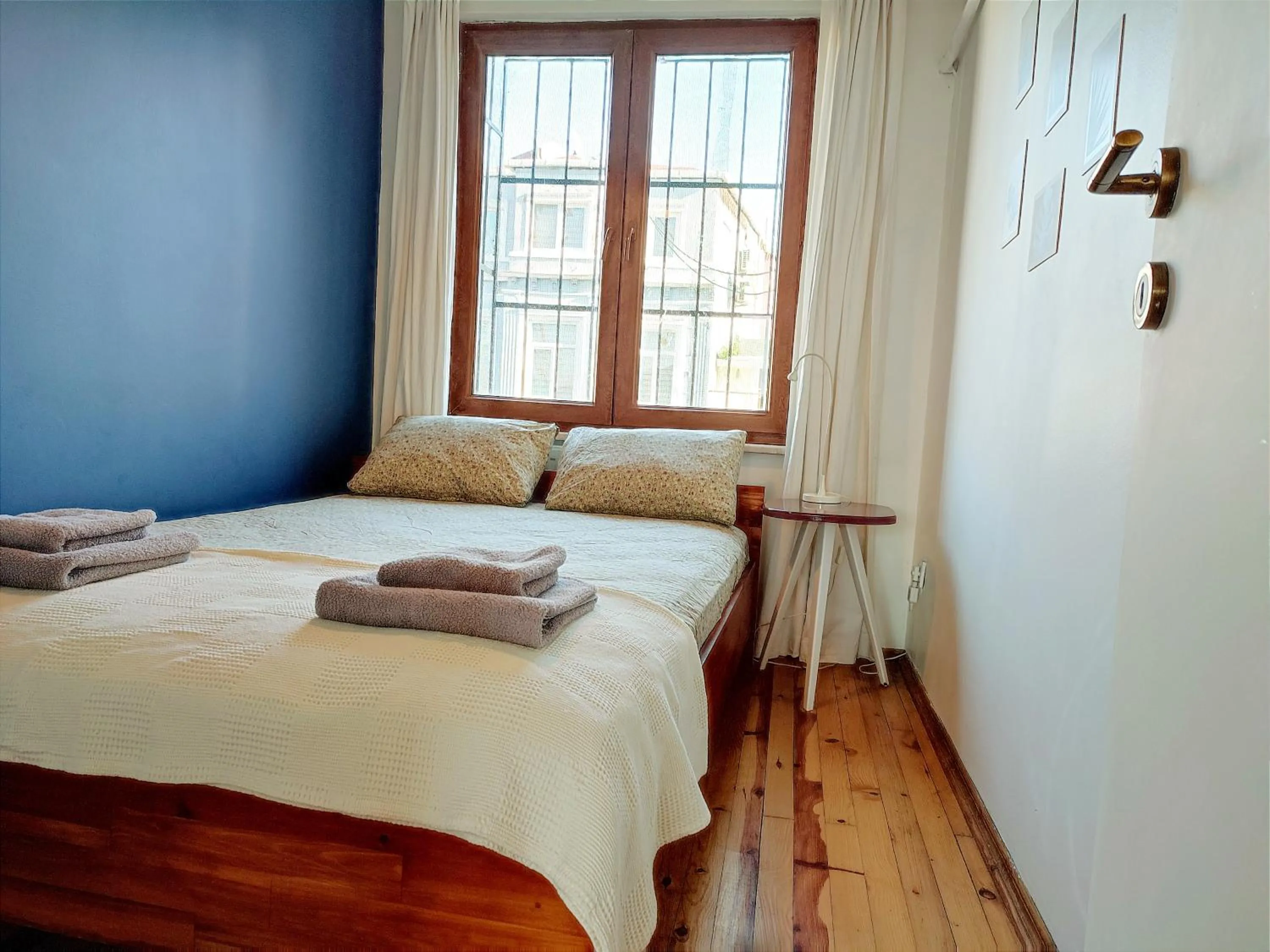 Bedroom, Bed in Kunterbunt Istanbul