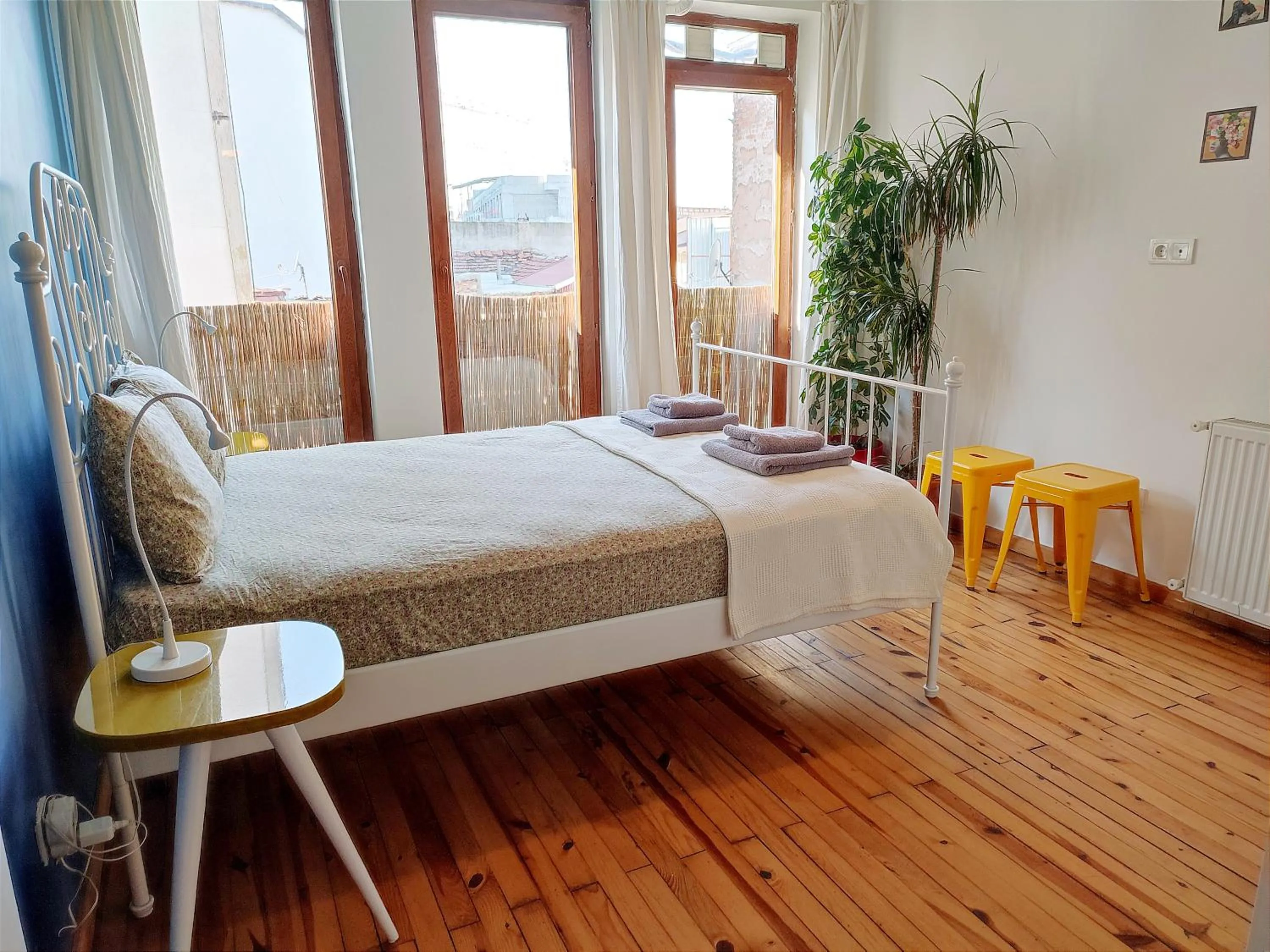 Bedroom, Bed in Kunterbunt Istanbul