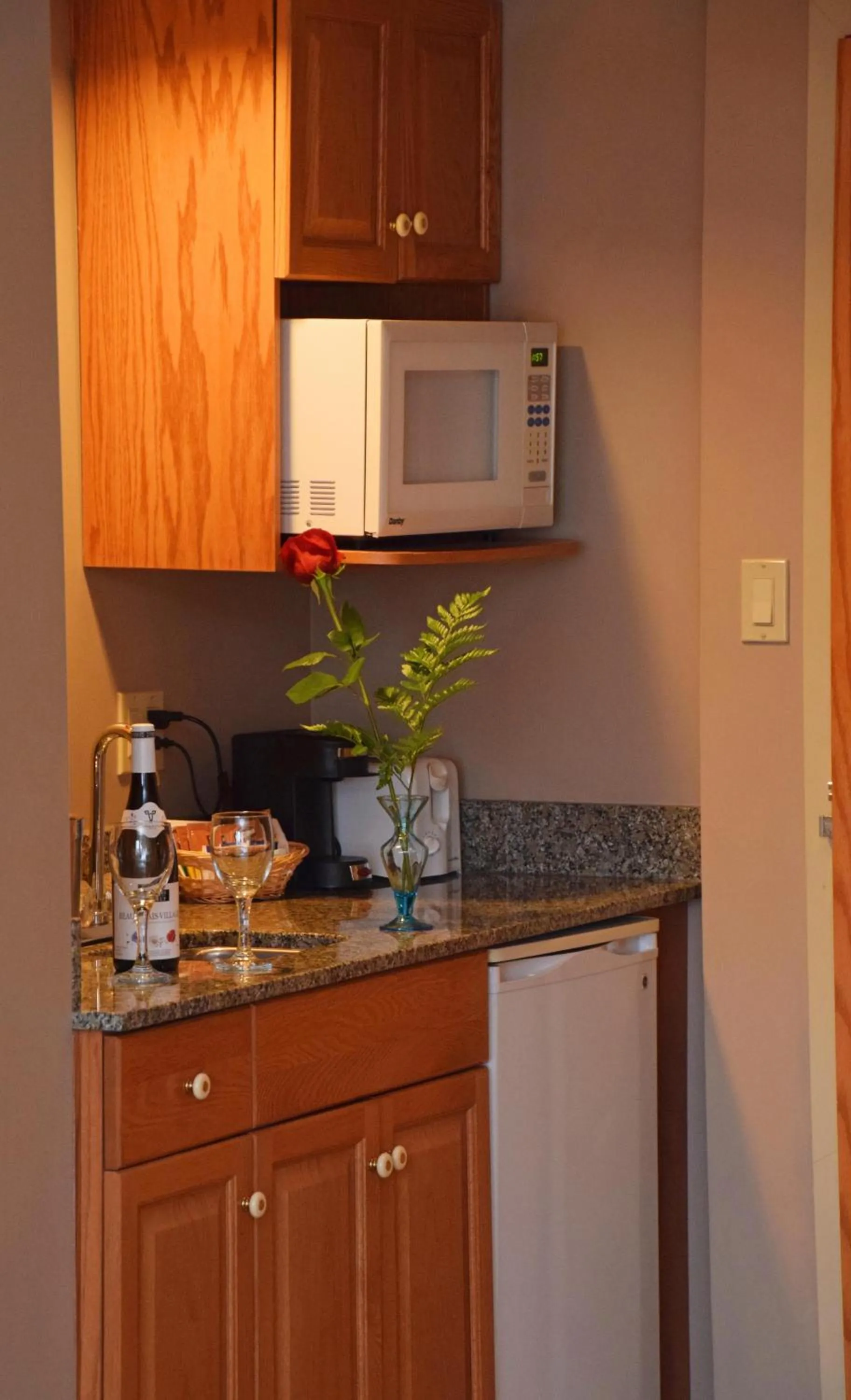 Kitchen or kitchenette in Stone Gate Inn