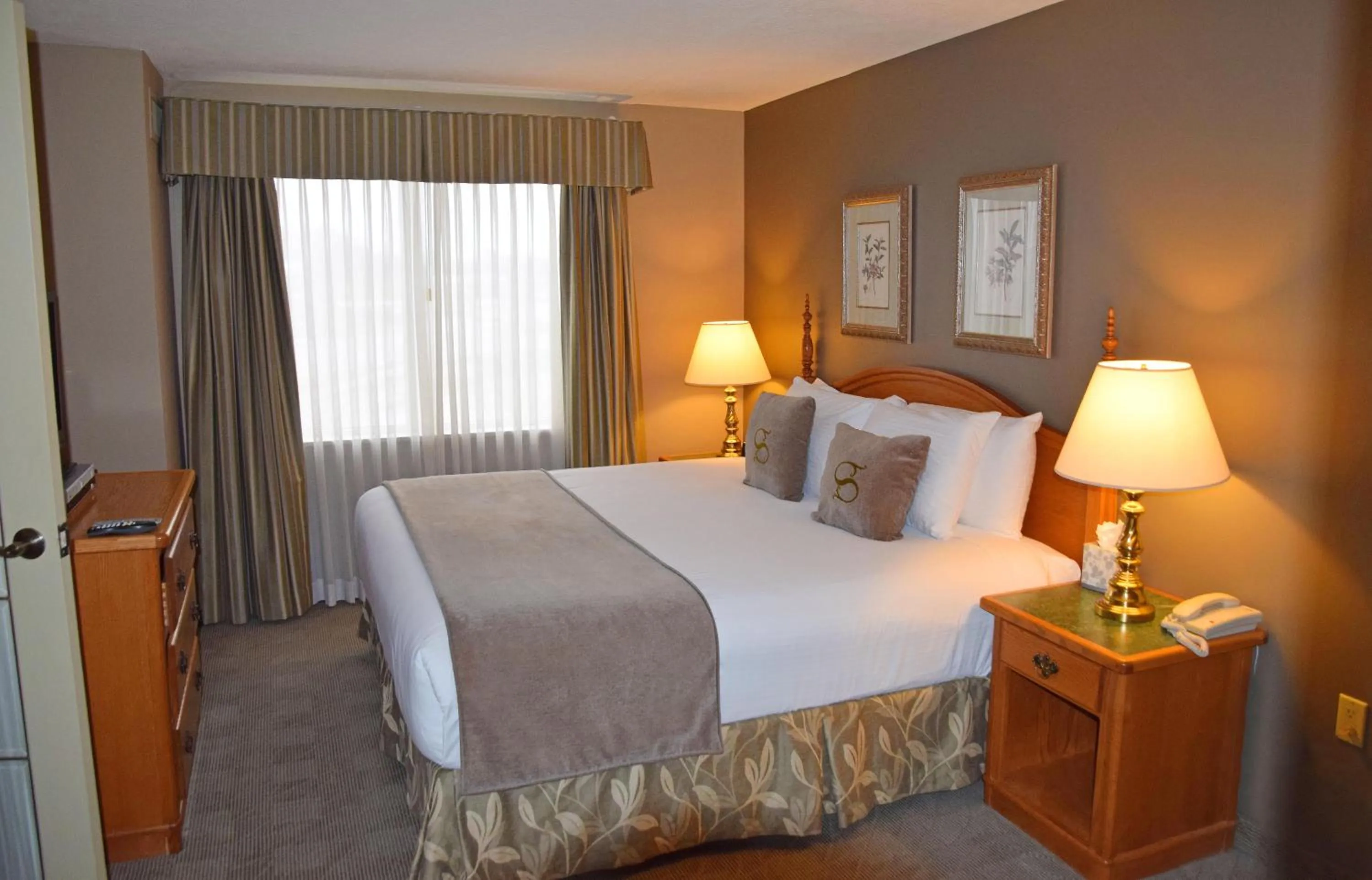 Bedroom, Bed in Stone Gate Inn