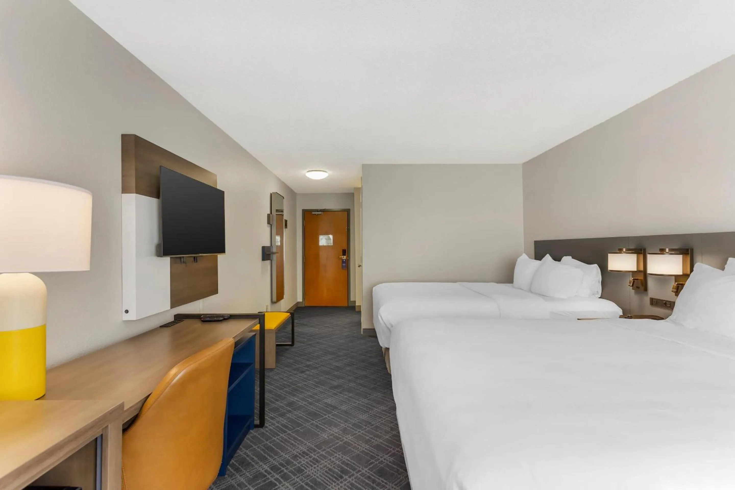 Bedroom, Bed in Comfort Inn Huntington near University area