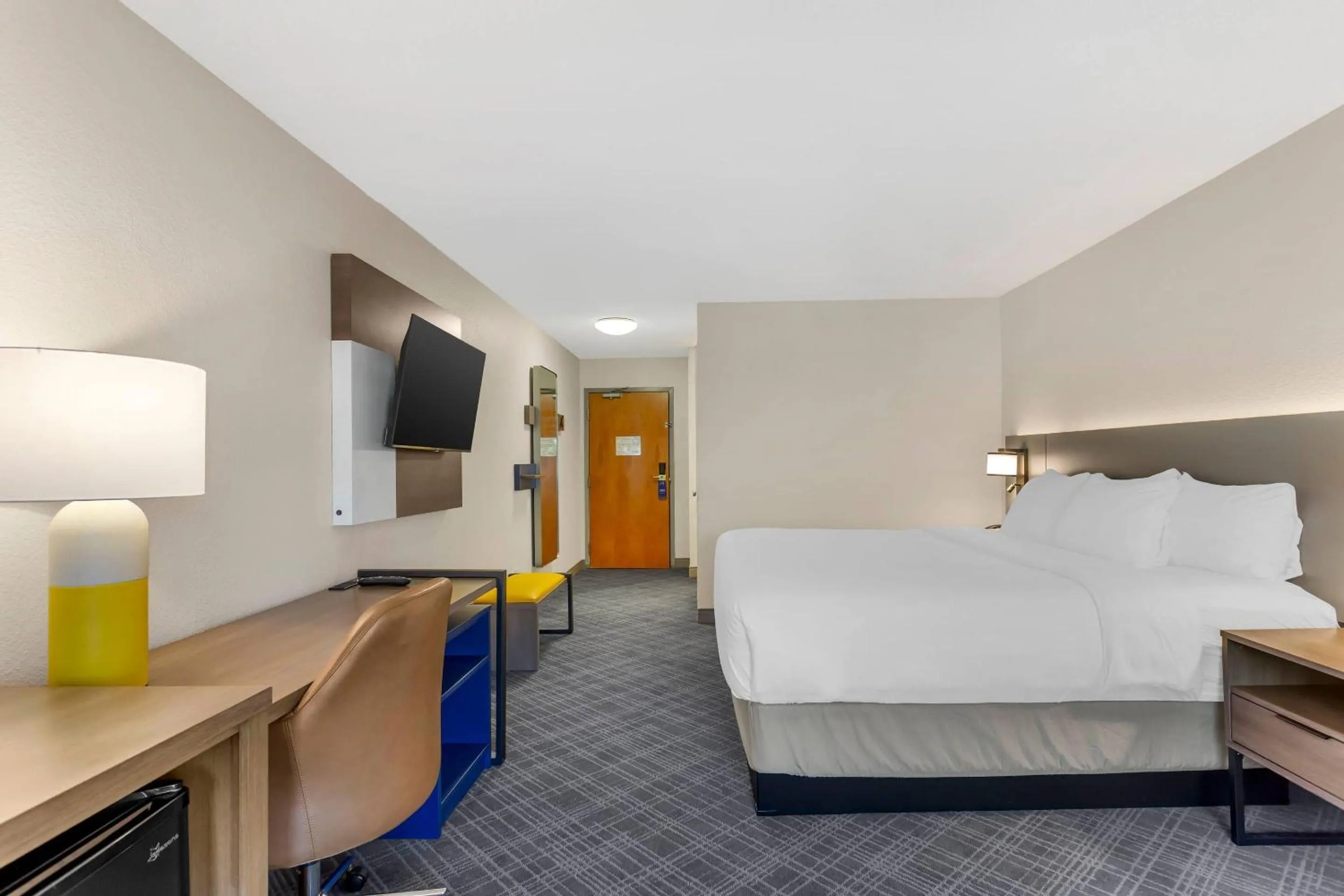 Bedroom, Bed in Comfort Inn Huntington near University area