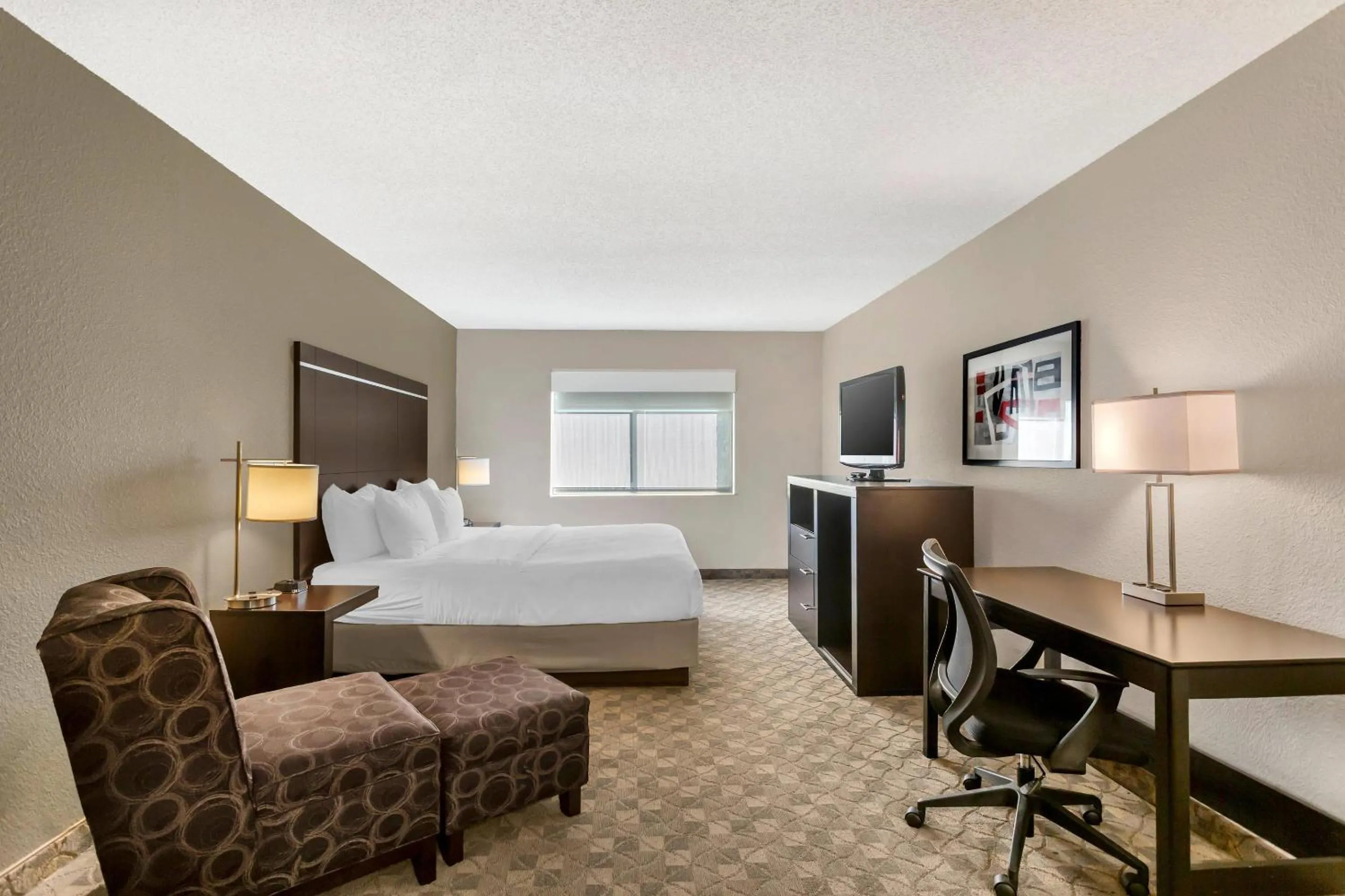 Bedroom, Bed in Comfort Inn Huntington near University area