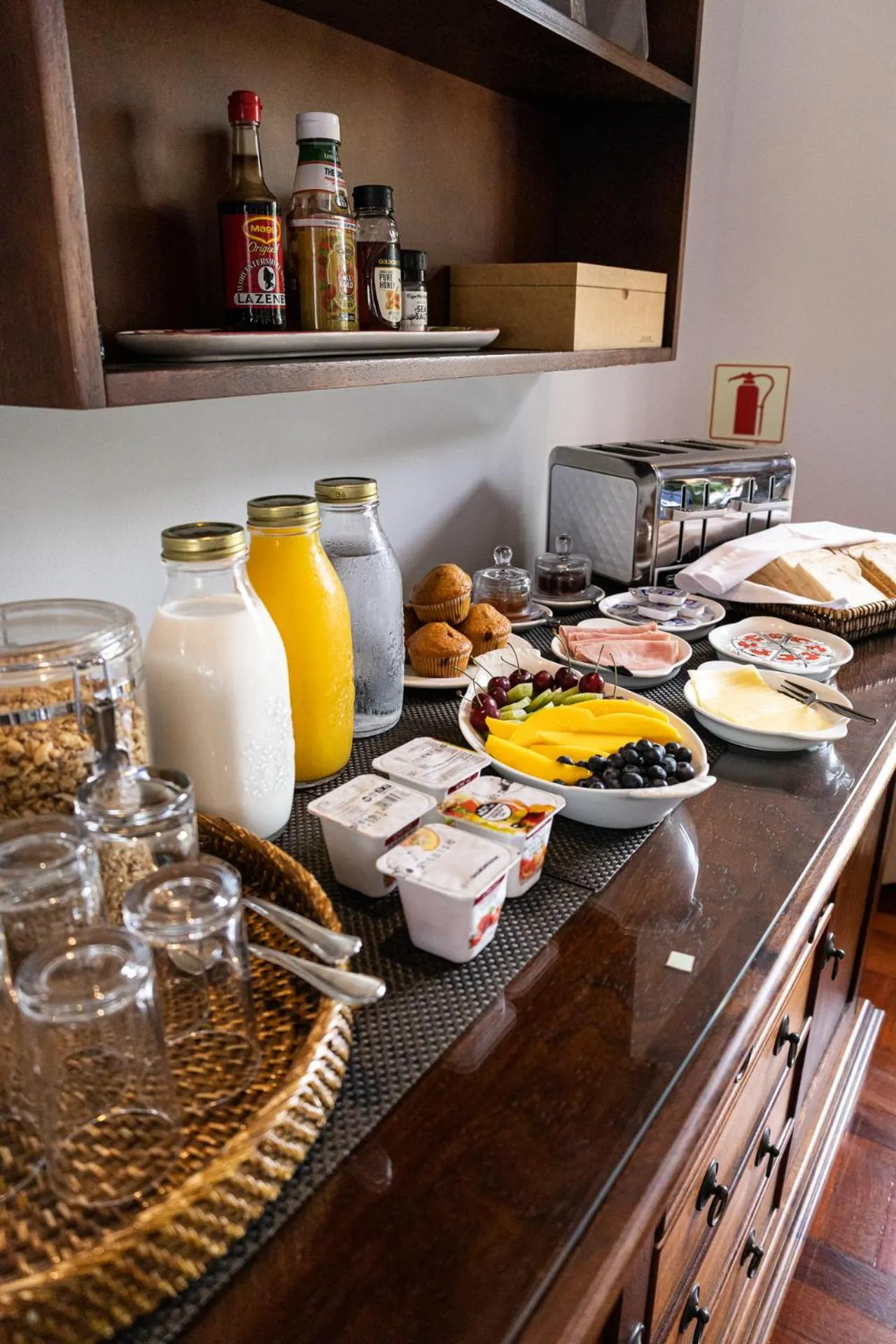 Breakfast in Cape Village Lodge