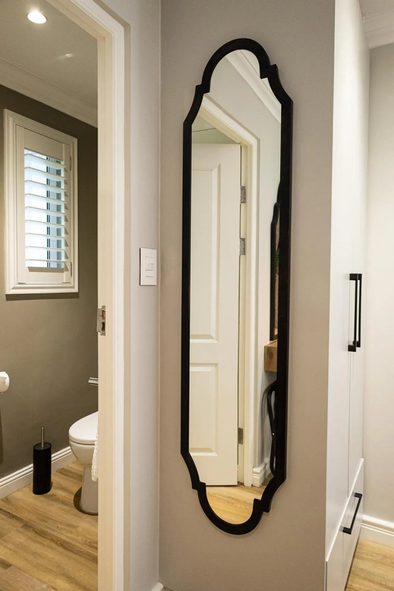 Decorative detail in Cape Village Lodge