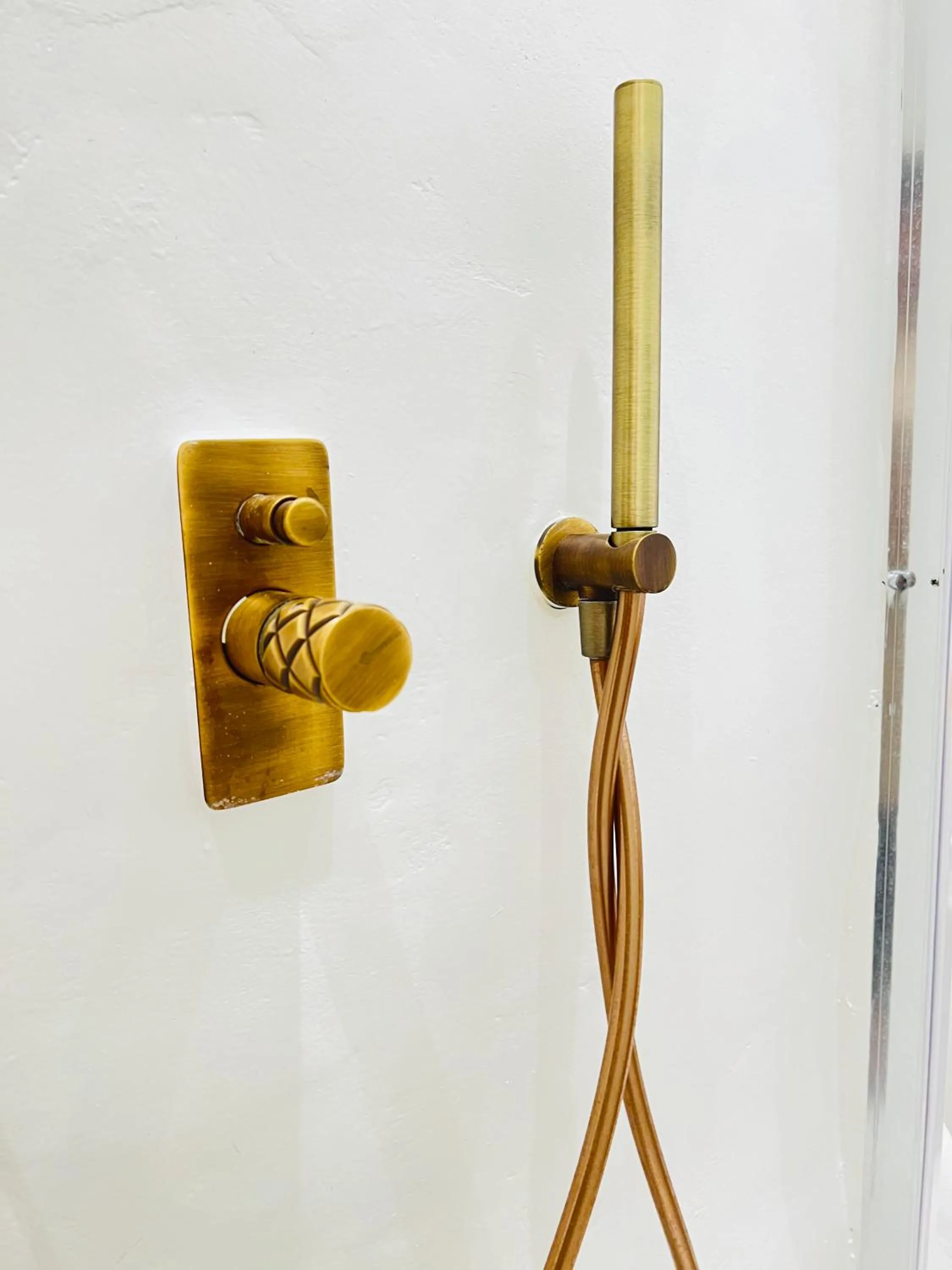 Bathroom in Gerani Studios