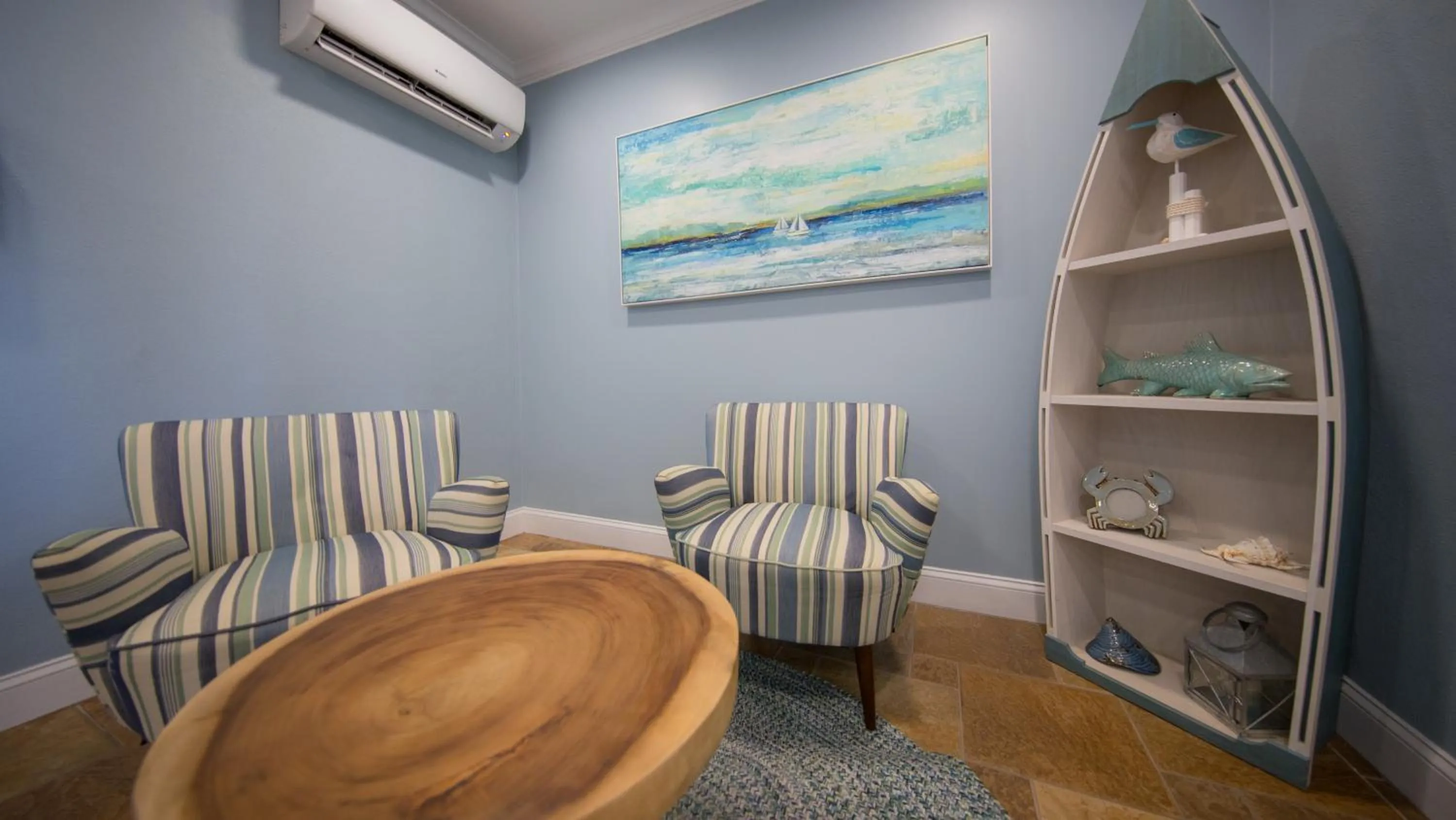 Facade/entrance in Family Friendly - Direct Oceanfront Sanibel 303