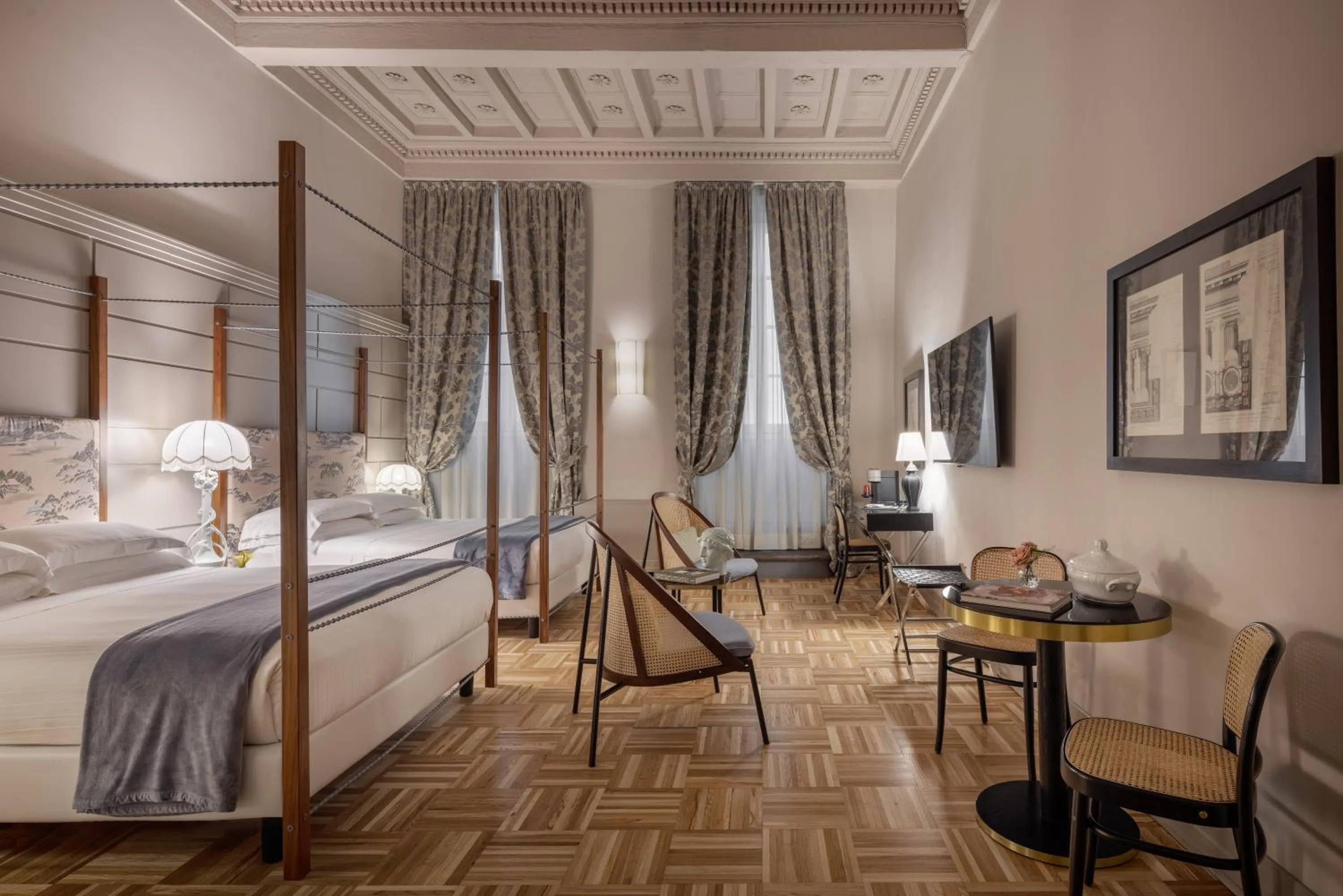 Photo of the whole room, Bed in Hotel Number Nine