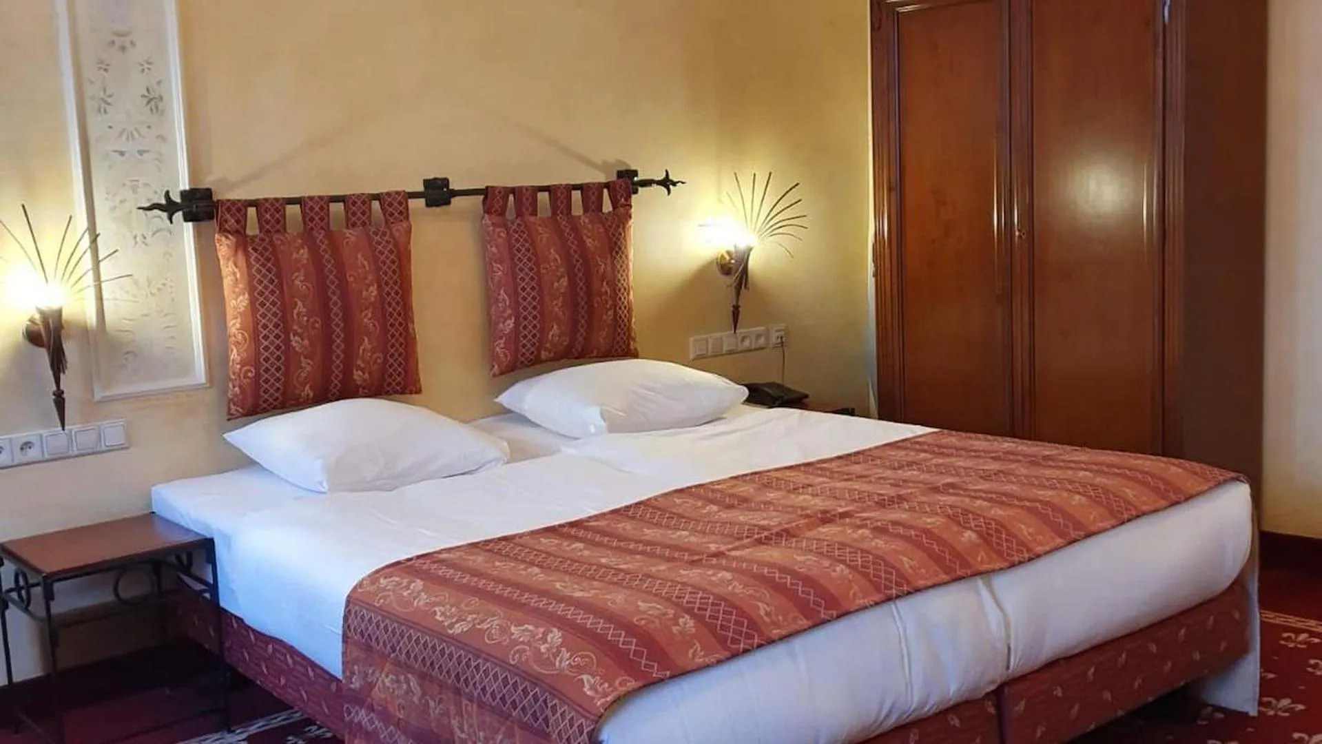 Bed in Hotel Botticelli