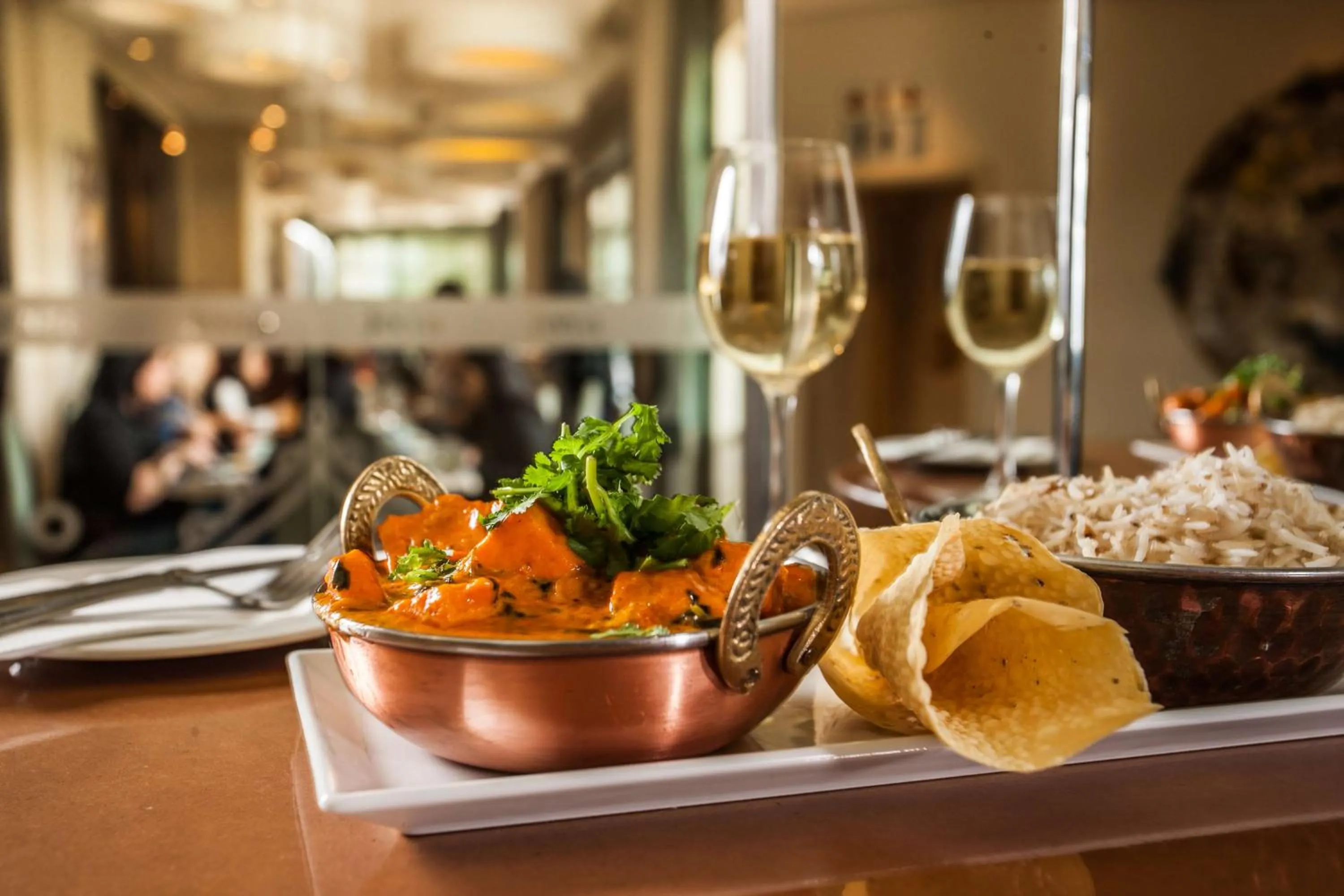 Restaurant/places to eat in Suncoast Hotel & Towers