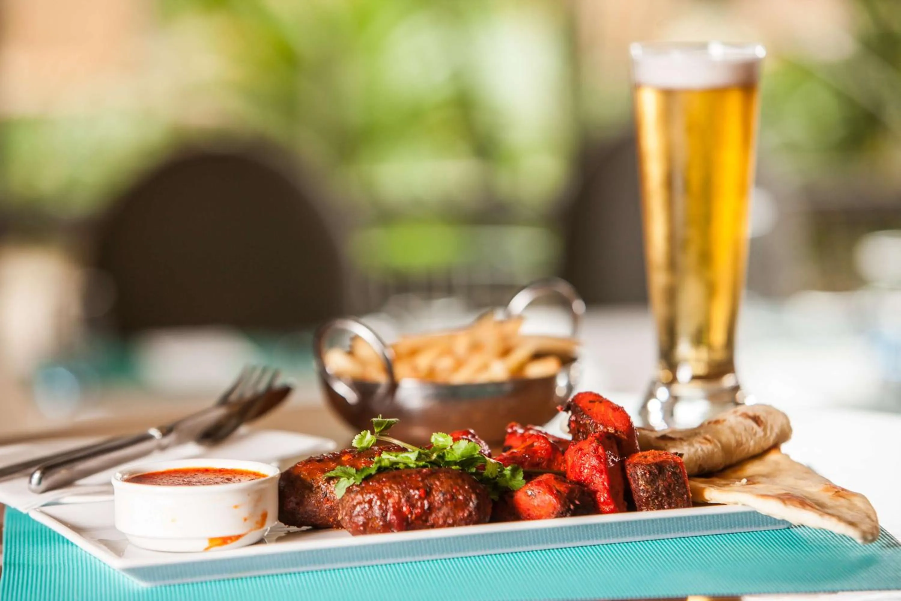 Restaurant/places to eat in Suncoast Hotel & Towers