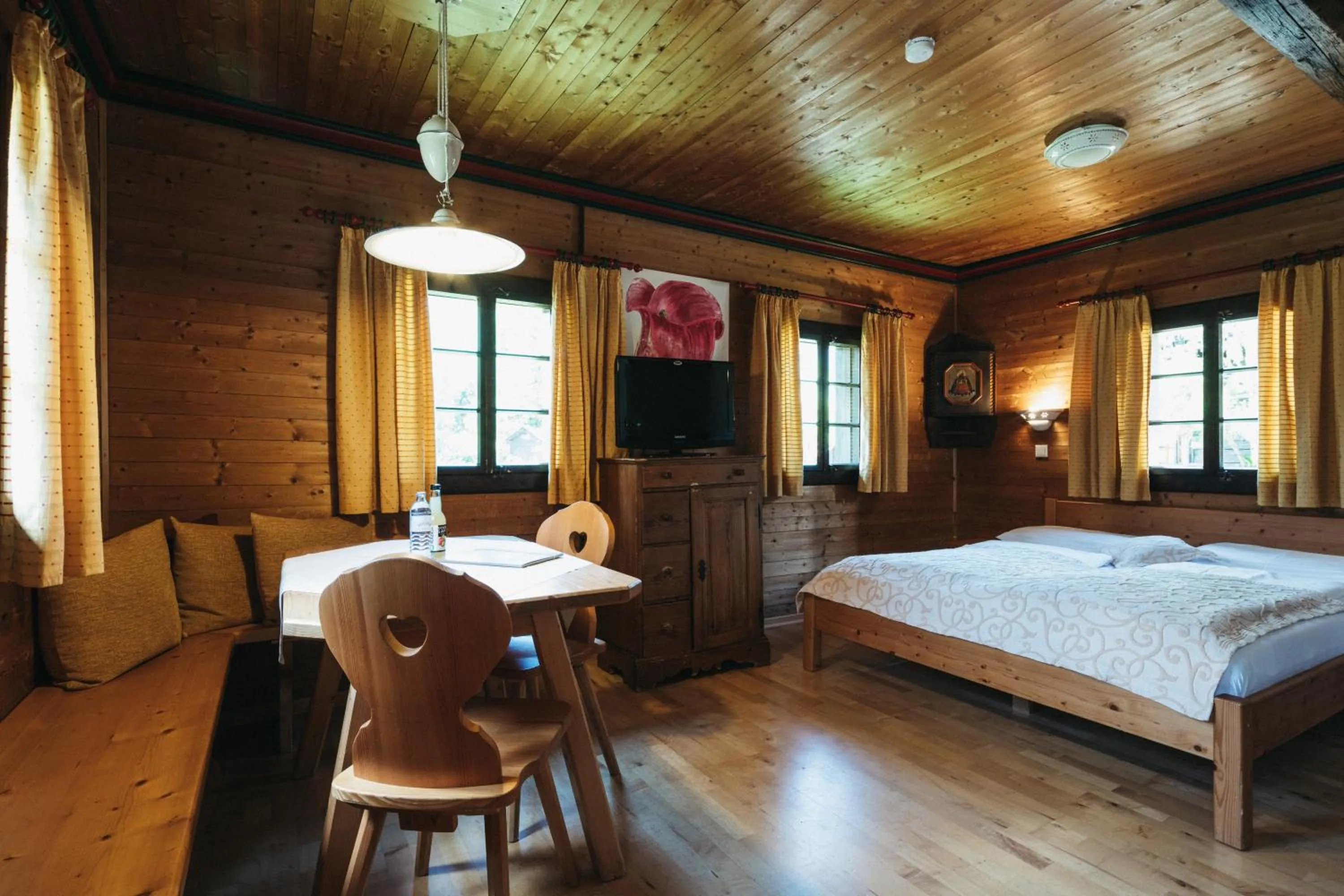 Bed in Naturel Hoteldorf Seeleitn