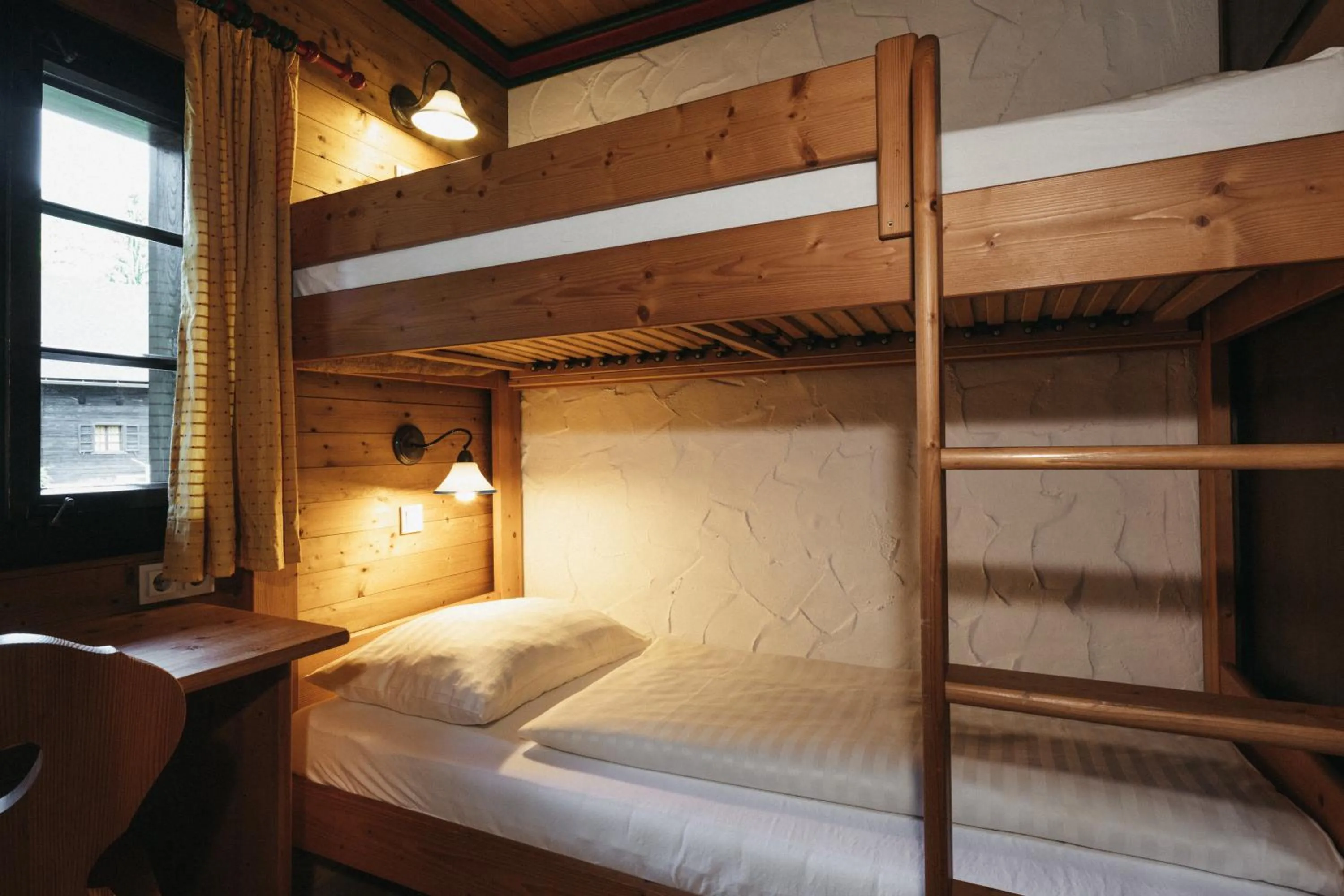 Bed in Naturel Hoteldorf Seeleitn