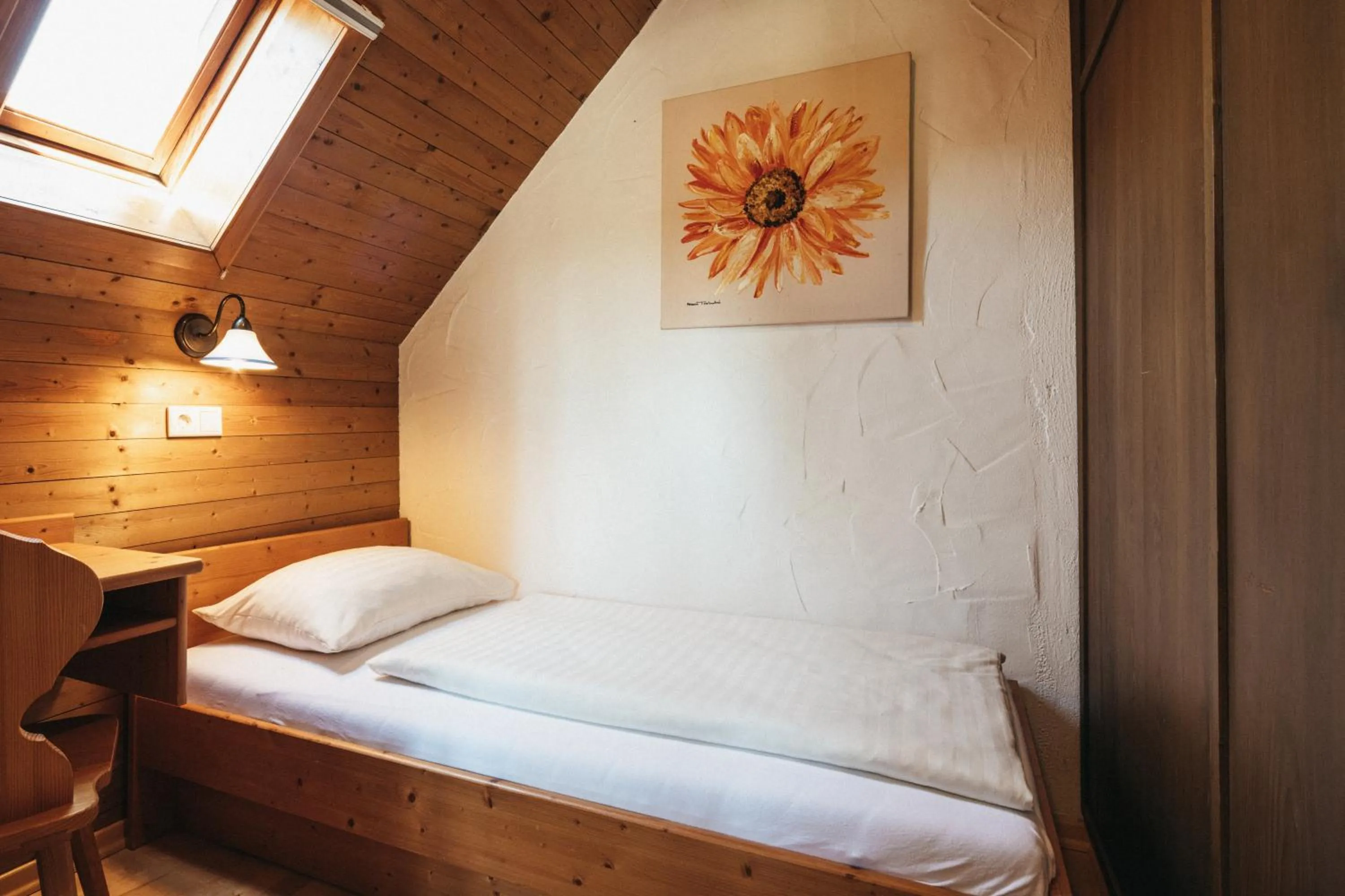 Bed in Naturel Hoteldorf Seeleitn