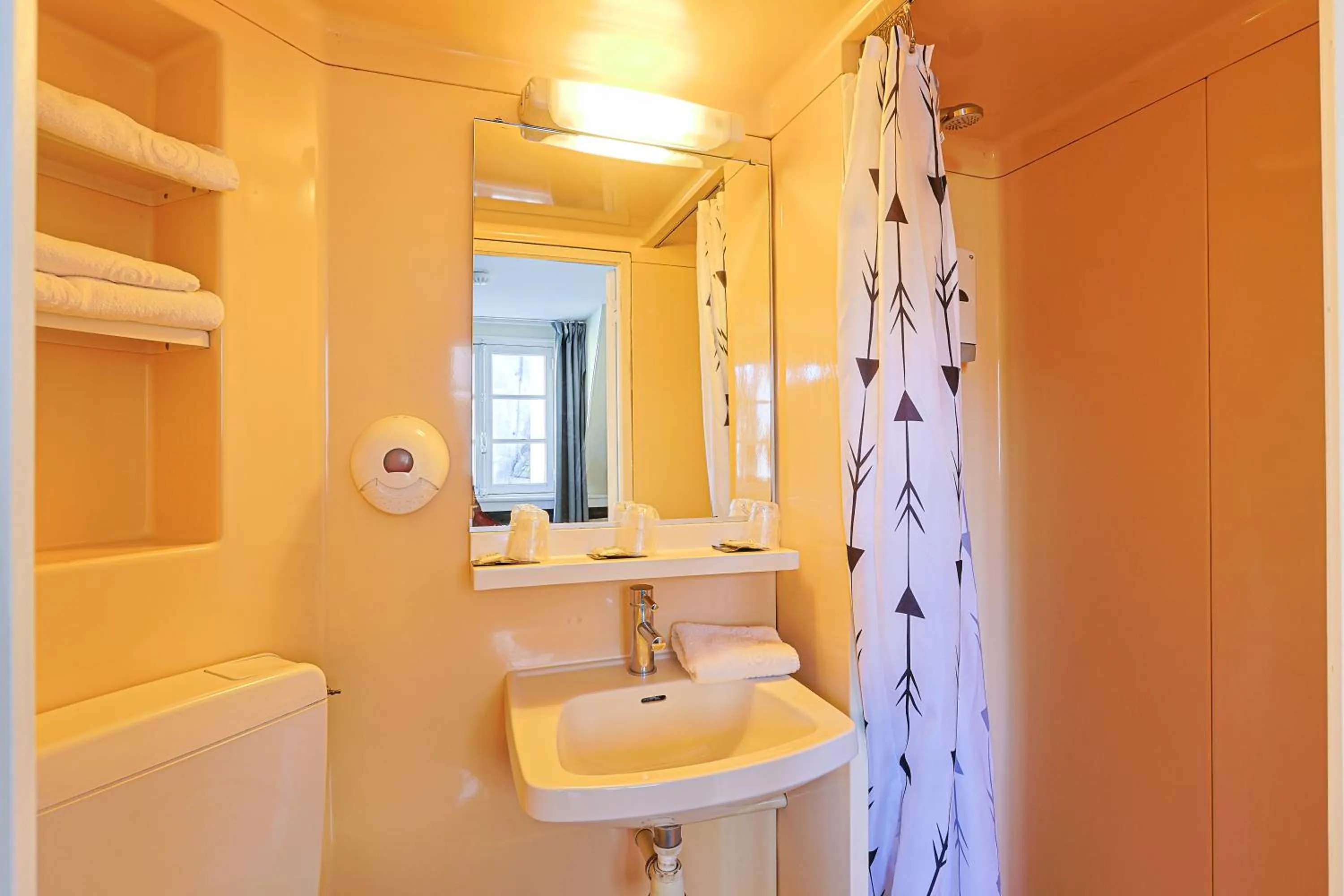 Shower in Hôtel François d'O